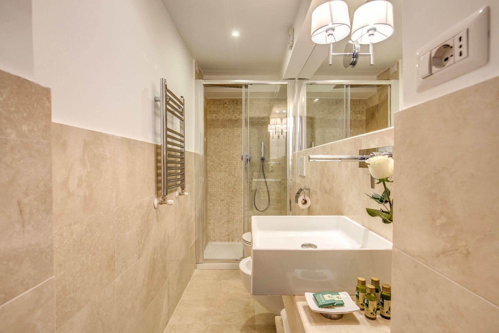 Pantheonview - Luxury Couette-café 2*