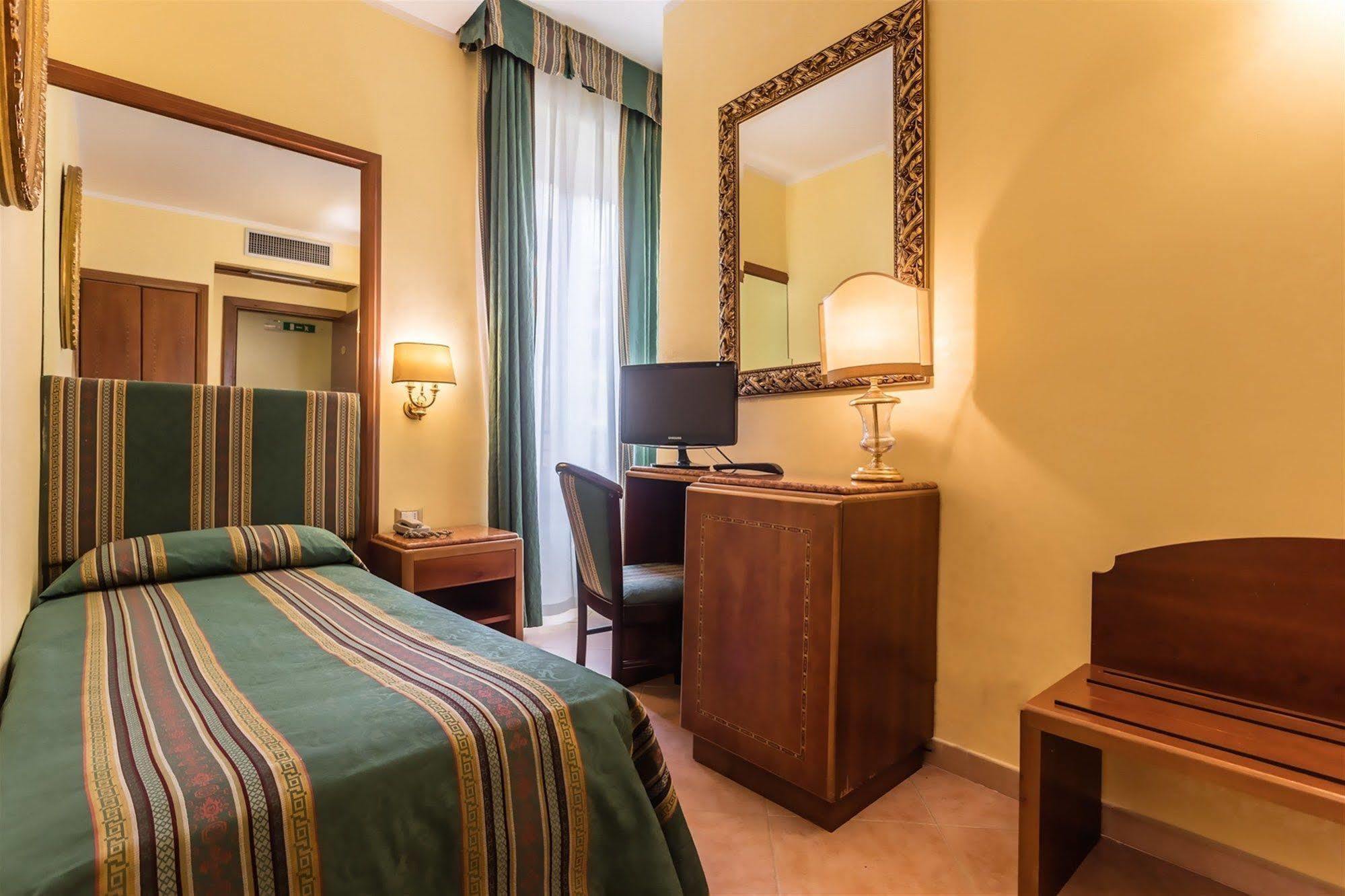 Raeli Noto Hotel 3*