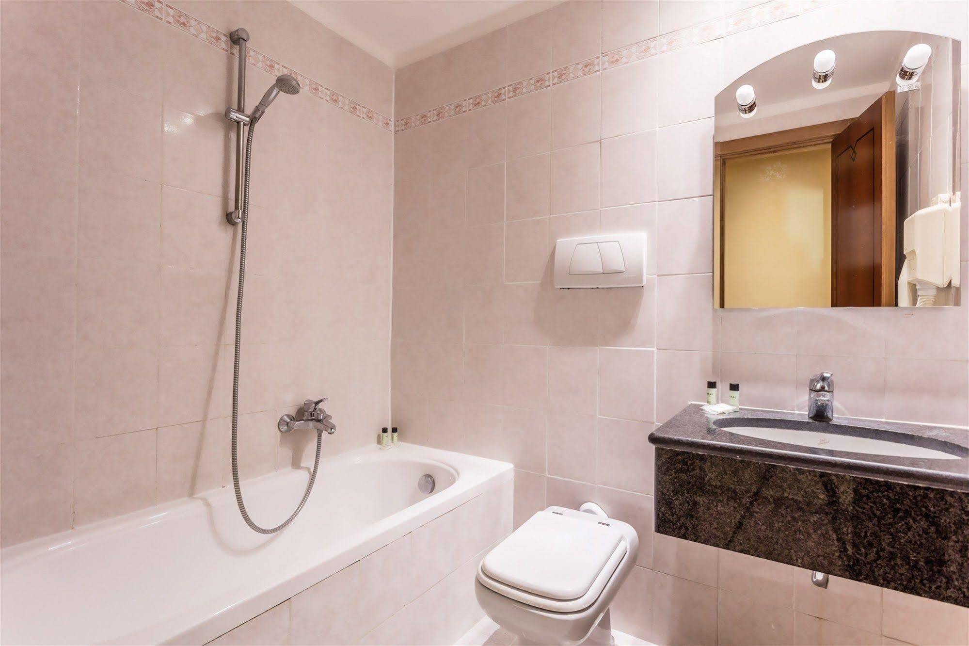 Hotel Raeli Noto 3*