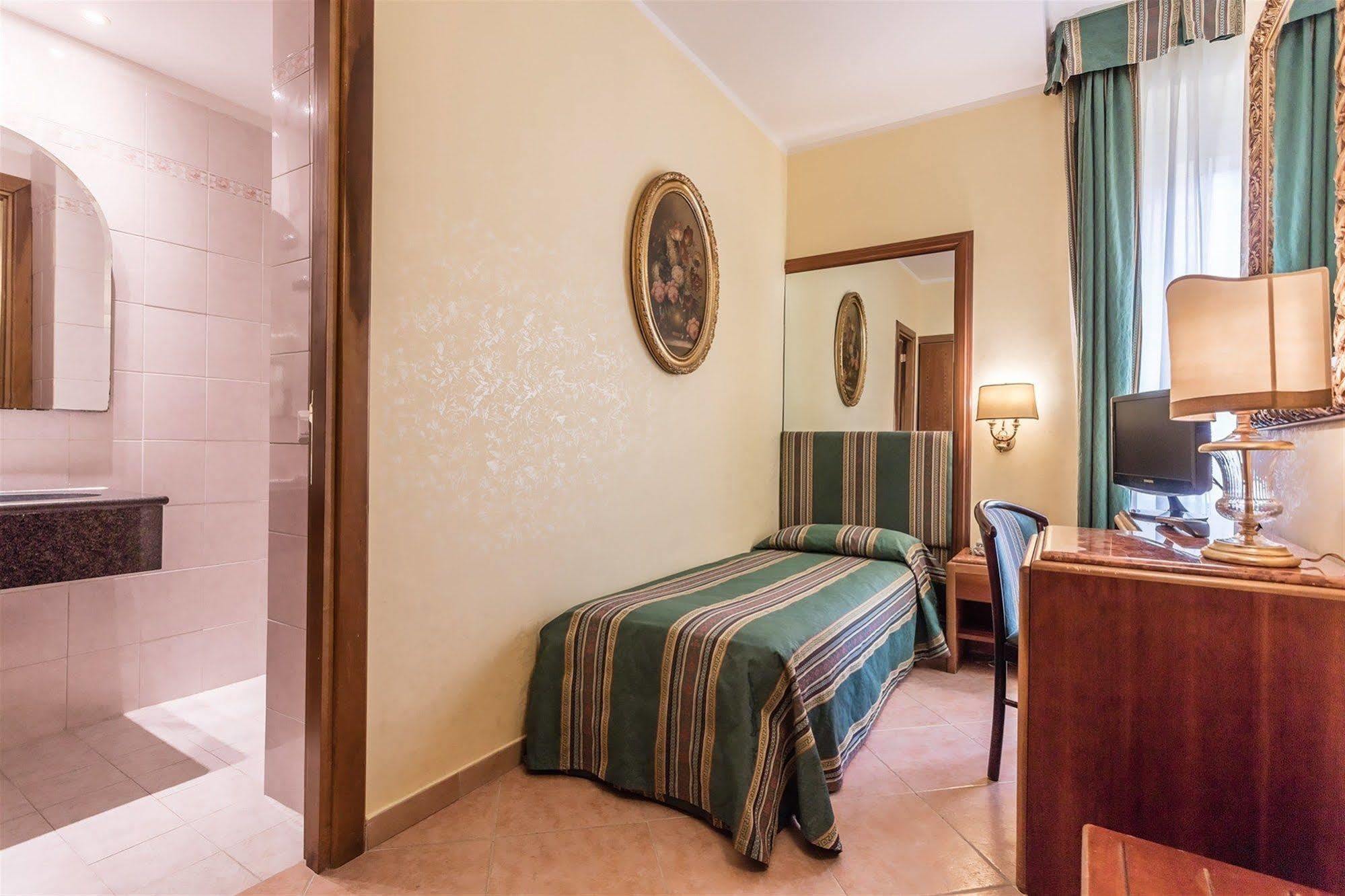 Hotel Raeli Noto