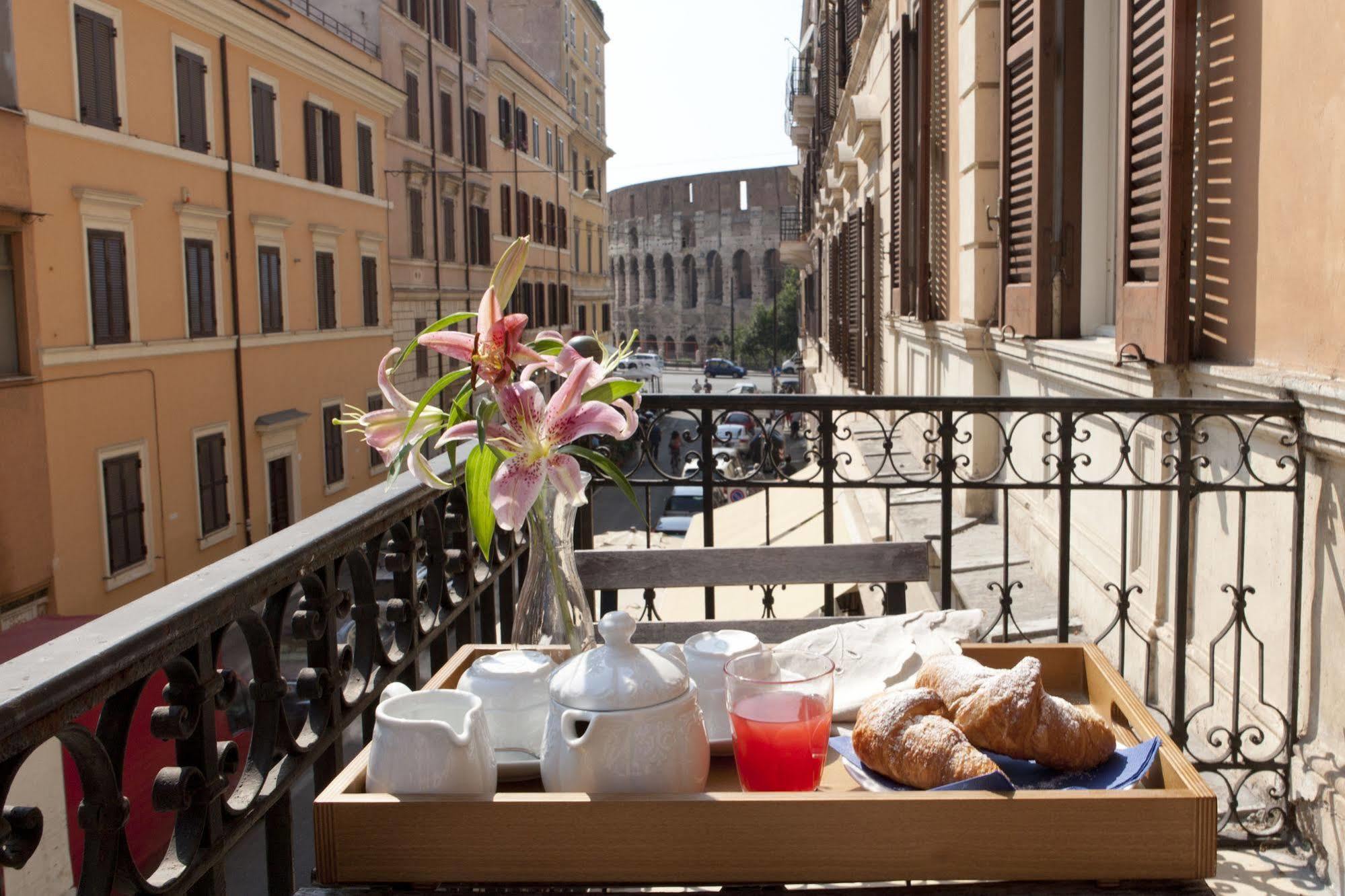Bed & Breakfast Santi Quattro Al Colosseo Rome