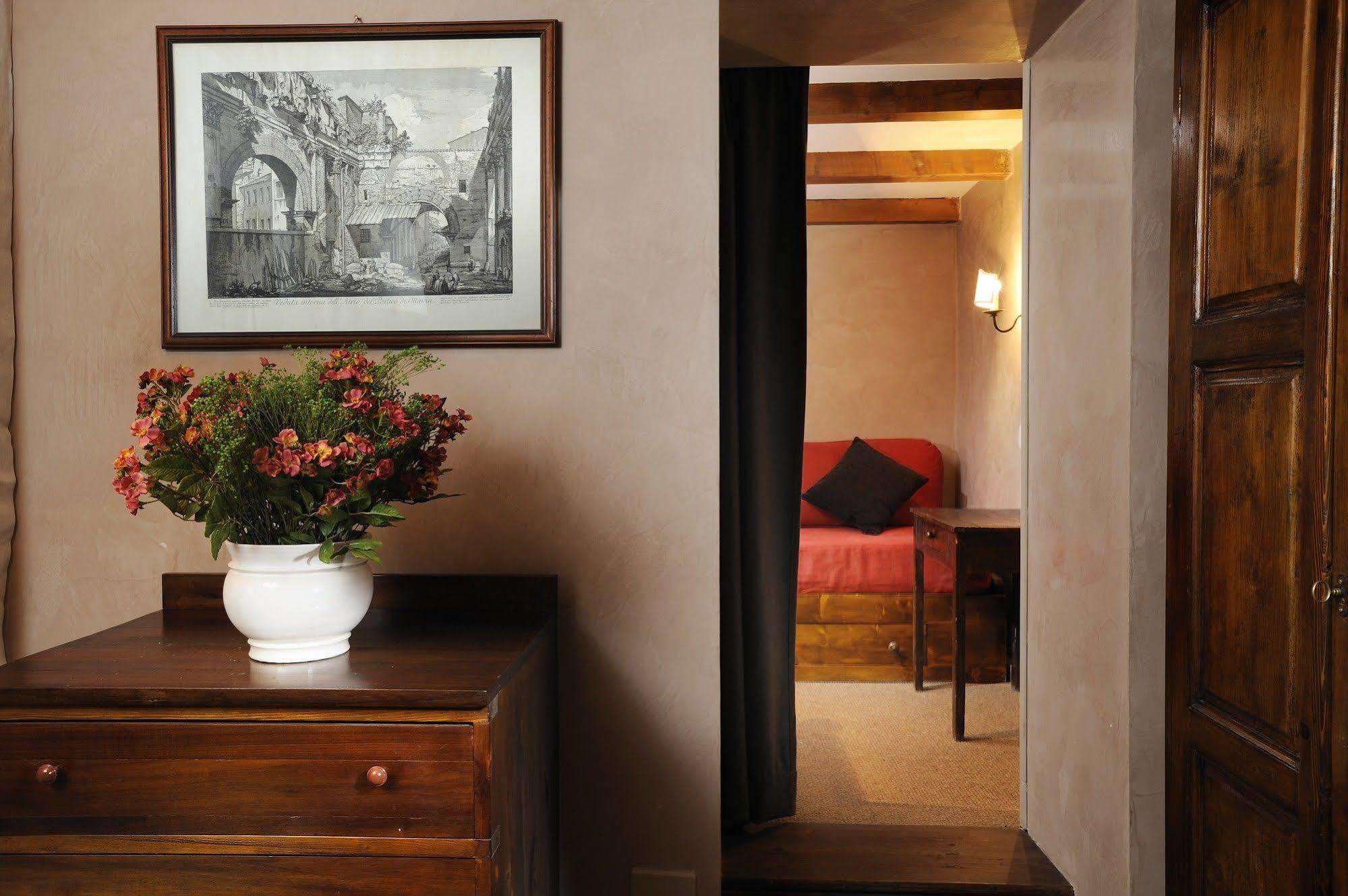 Residenza San Calisto Rome