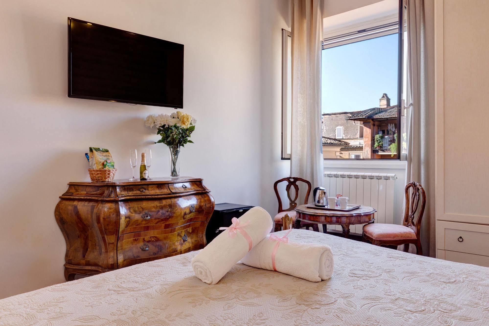 Little Rhome 2* Rome