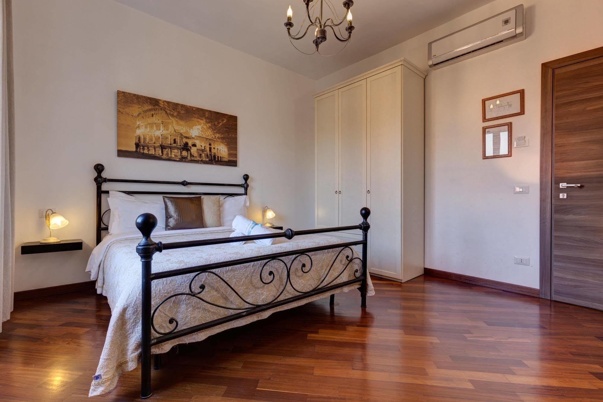 Little Rhome Bed & Breakfast 2*