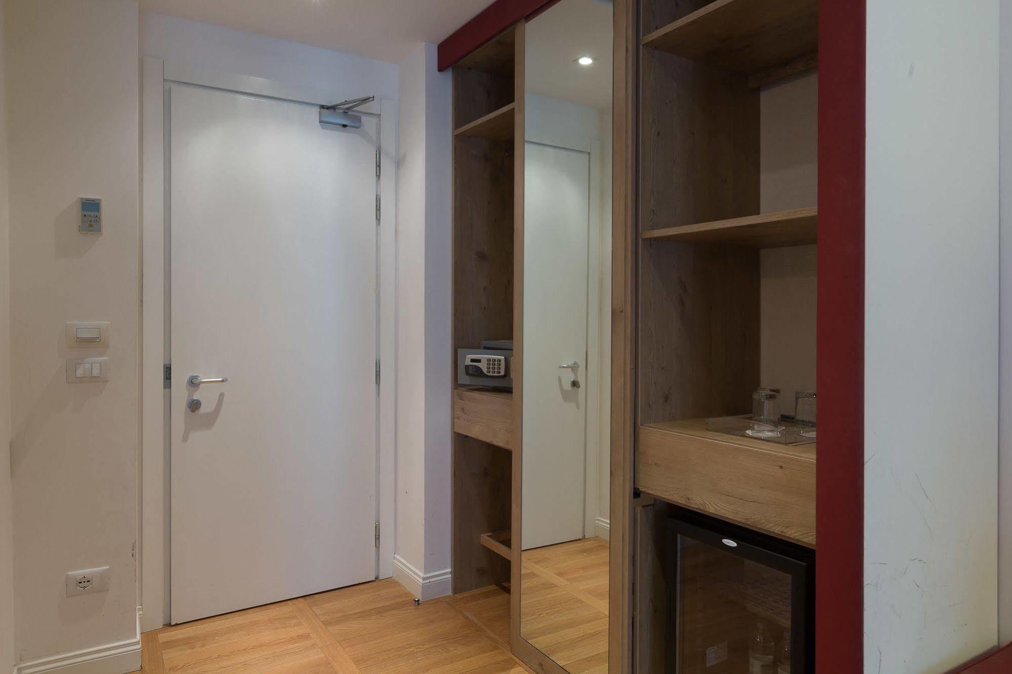 Floris 3* Rome