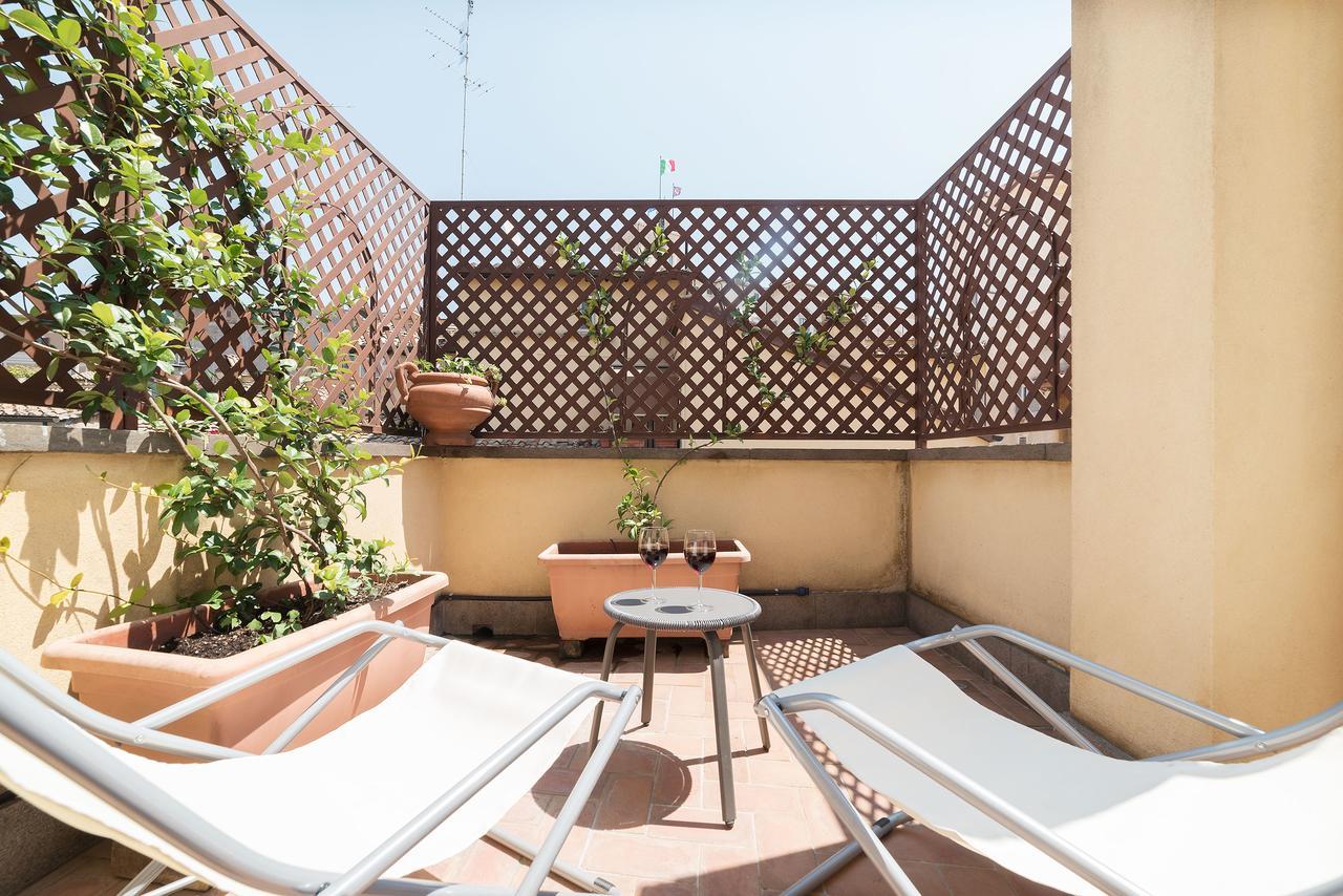 Trevi's Roof Terraces * Rome