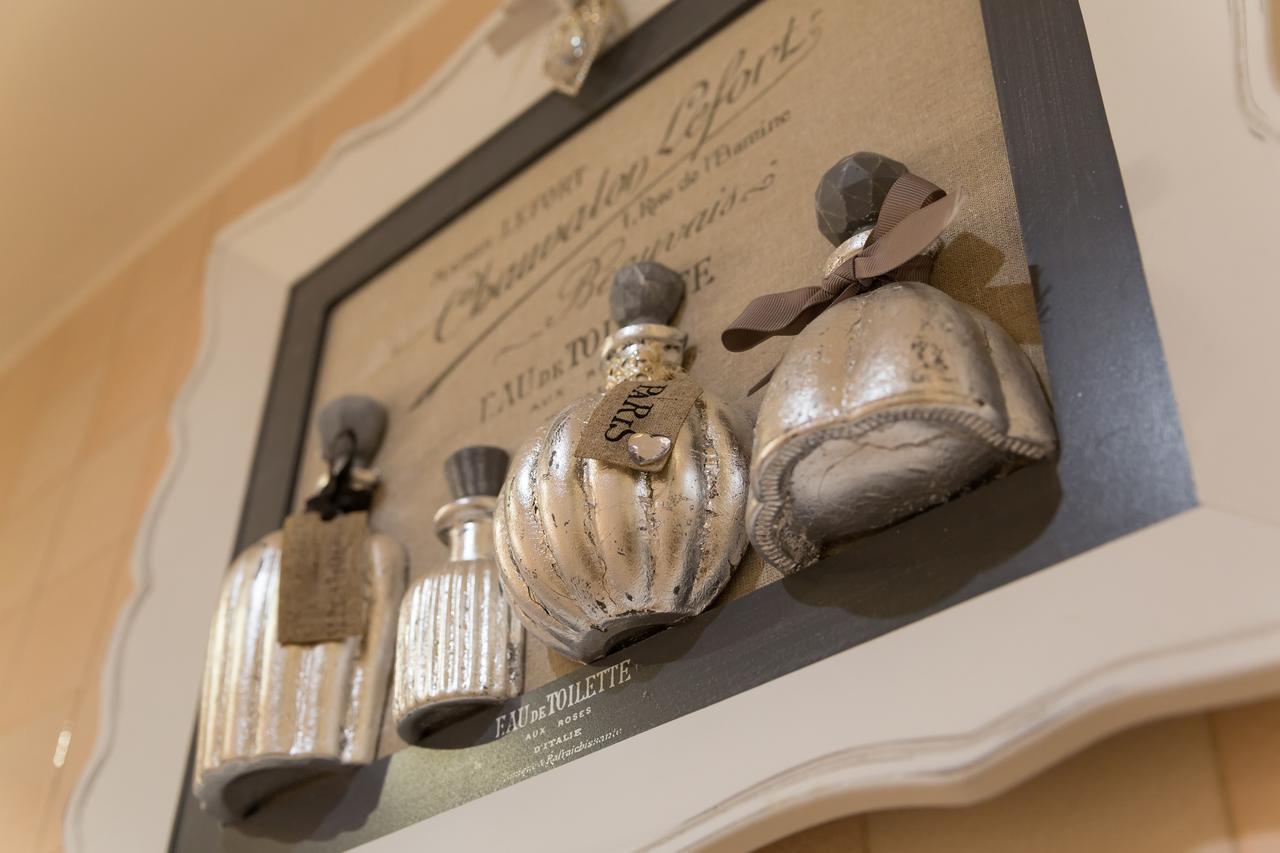 La Finestra Di Fronte Bed & Breakfast *
