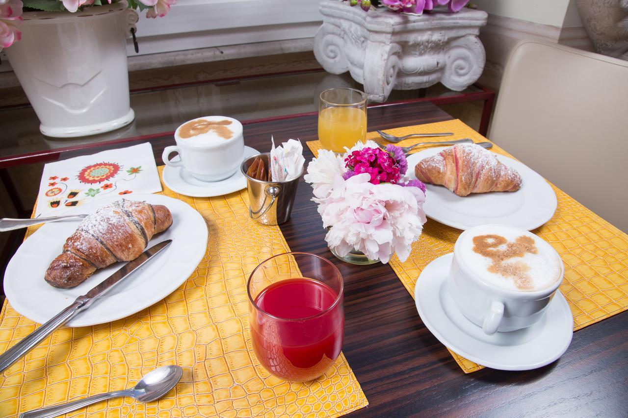 Caesar House Residenze Romane Bed & Breakfast Rome