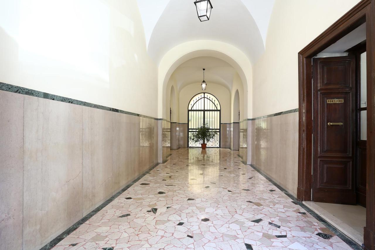 Residenza Cavour Couette-café Rome