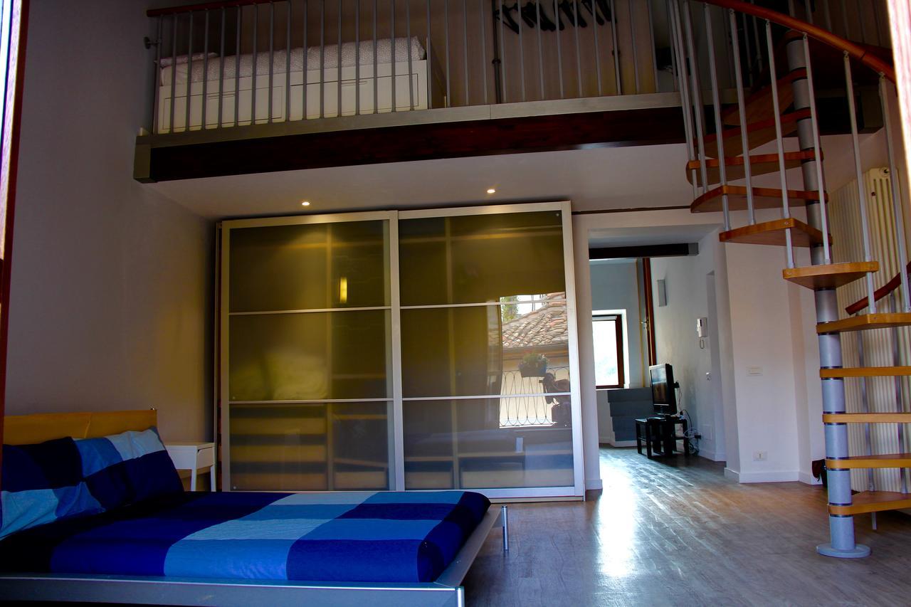 Irooms Station Guest house