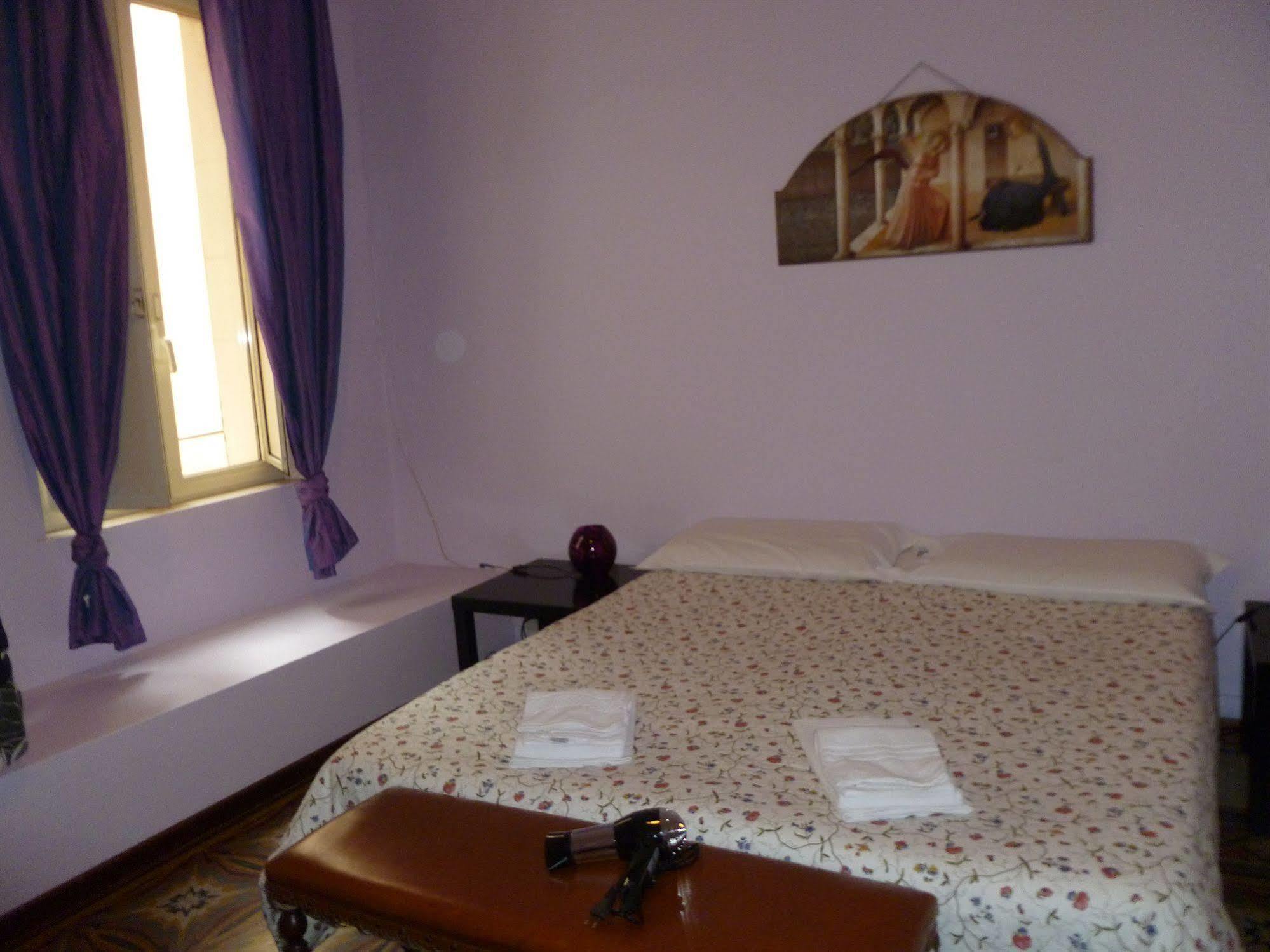 Carlo Alberto House Acomodação com café da manhã  Roma