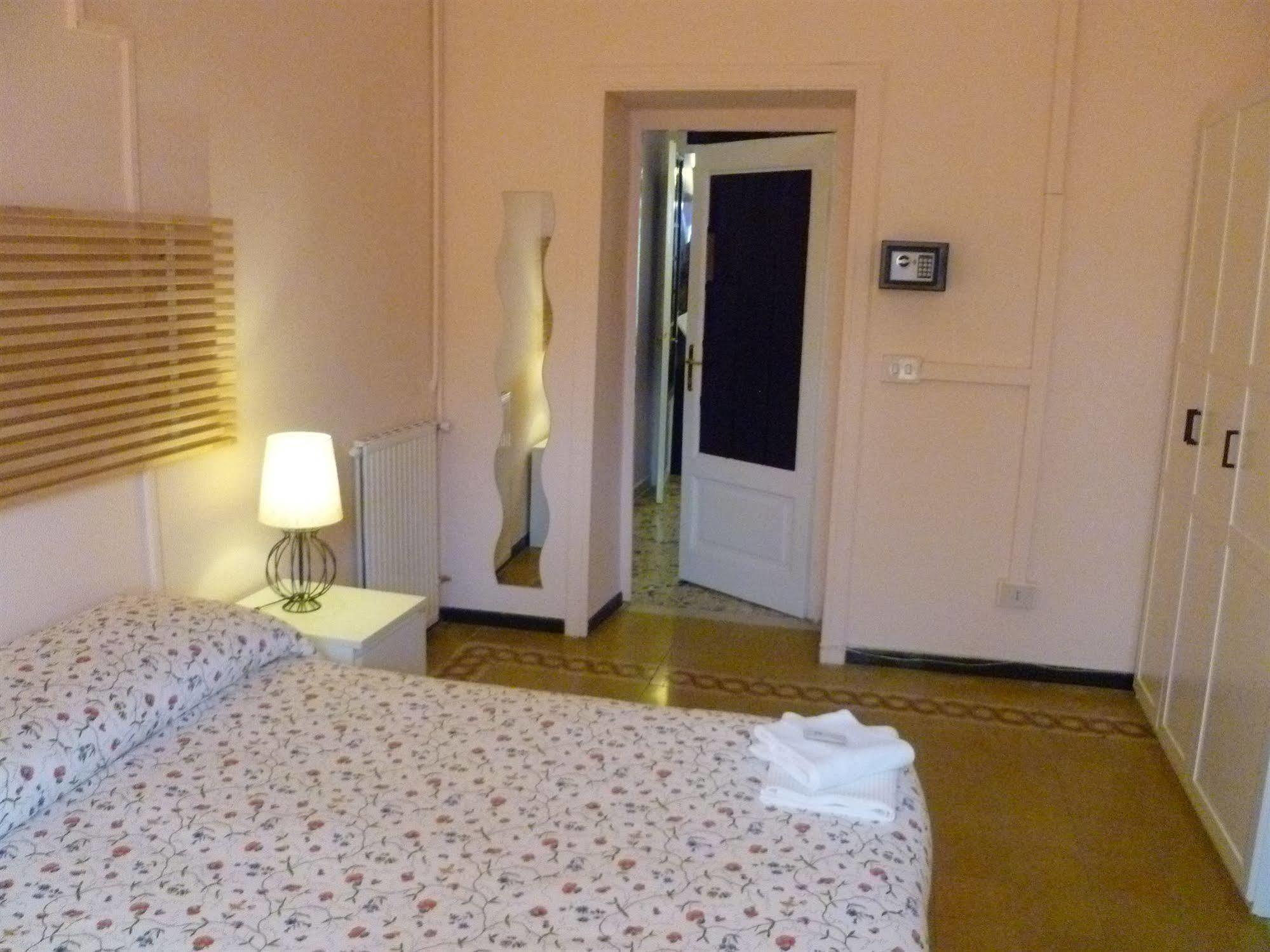Carlo Alberto House Acomodação com café da manhã  3*