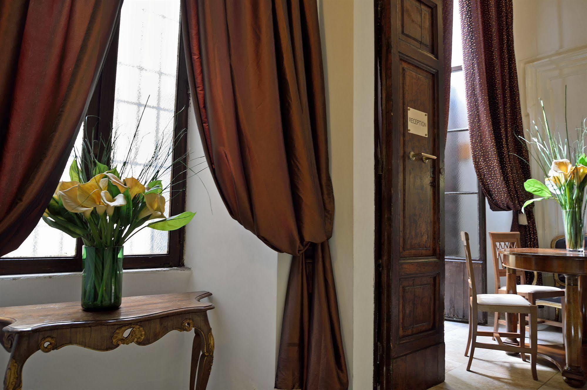 Le Clarisse Pantheon 3* Roma