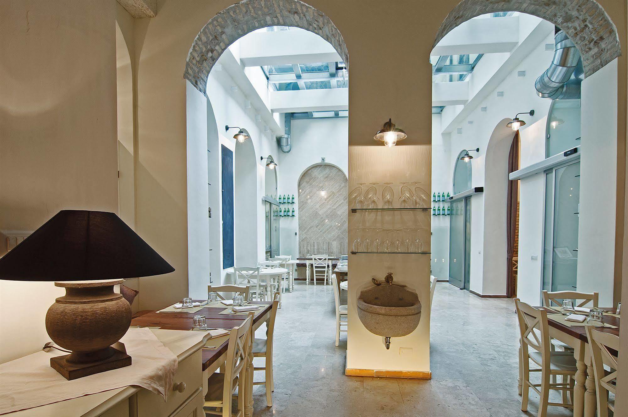 Le Clarisse Pantheon Hotel 3*