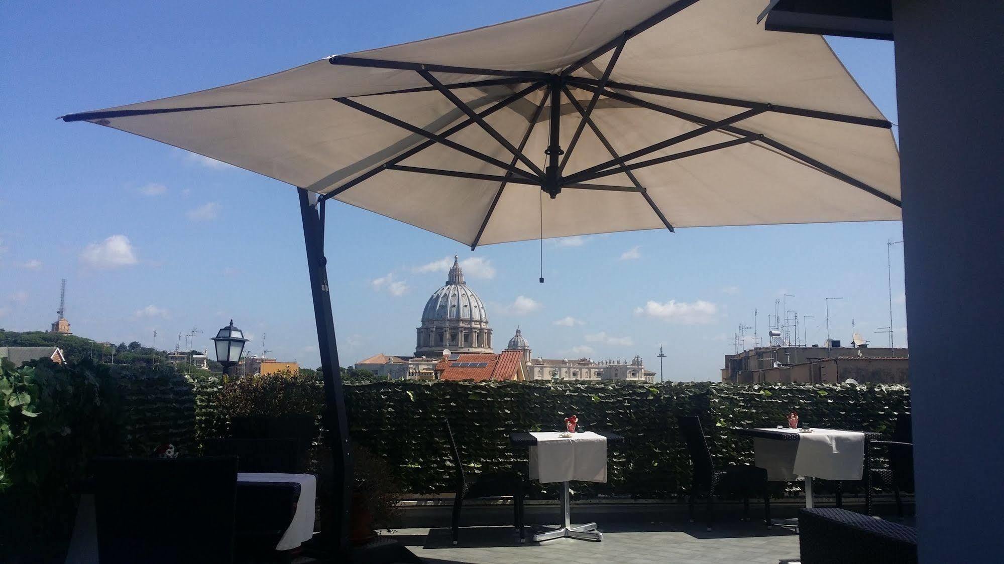 Gravina San Pietro 3* Rome
