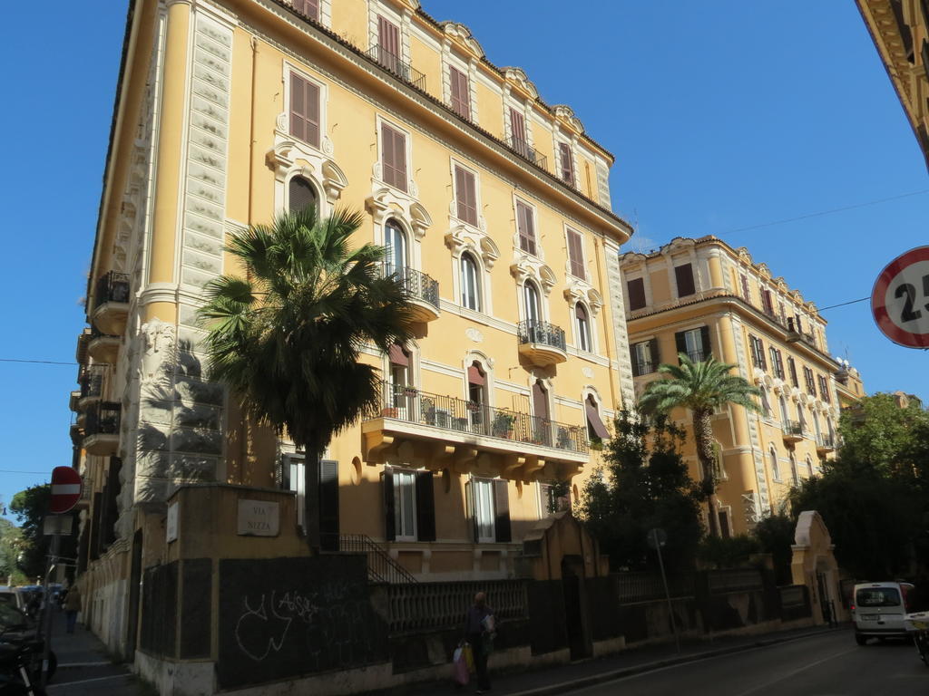 Charming House 2* Rome