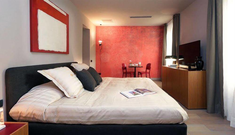 Down Town - Domus Collection Rome