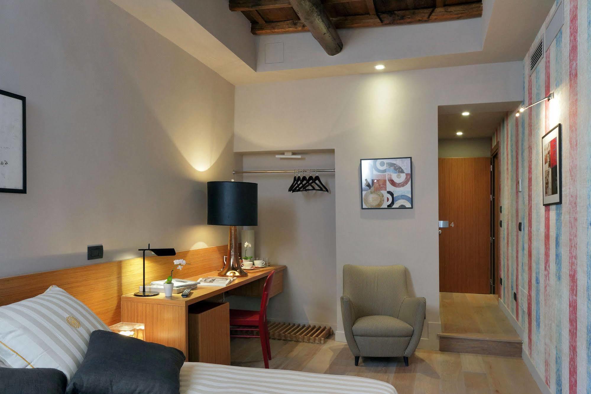 Down Town - Domus Collection Rome