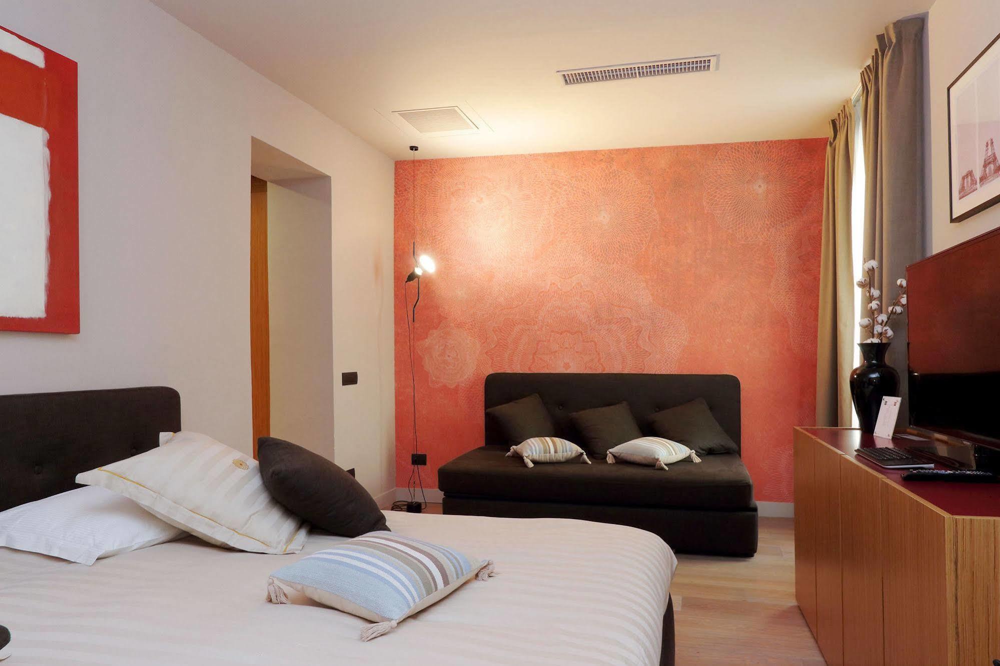 Down Town - Domus Collection Rome