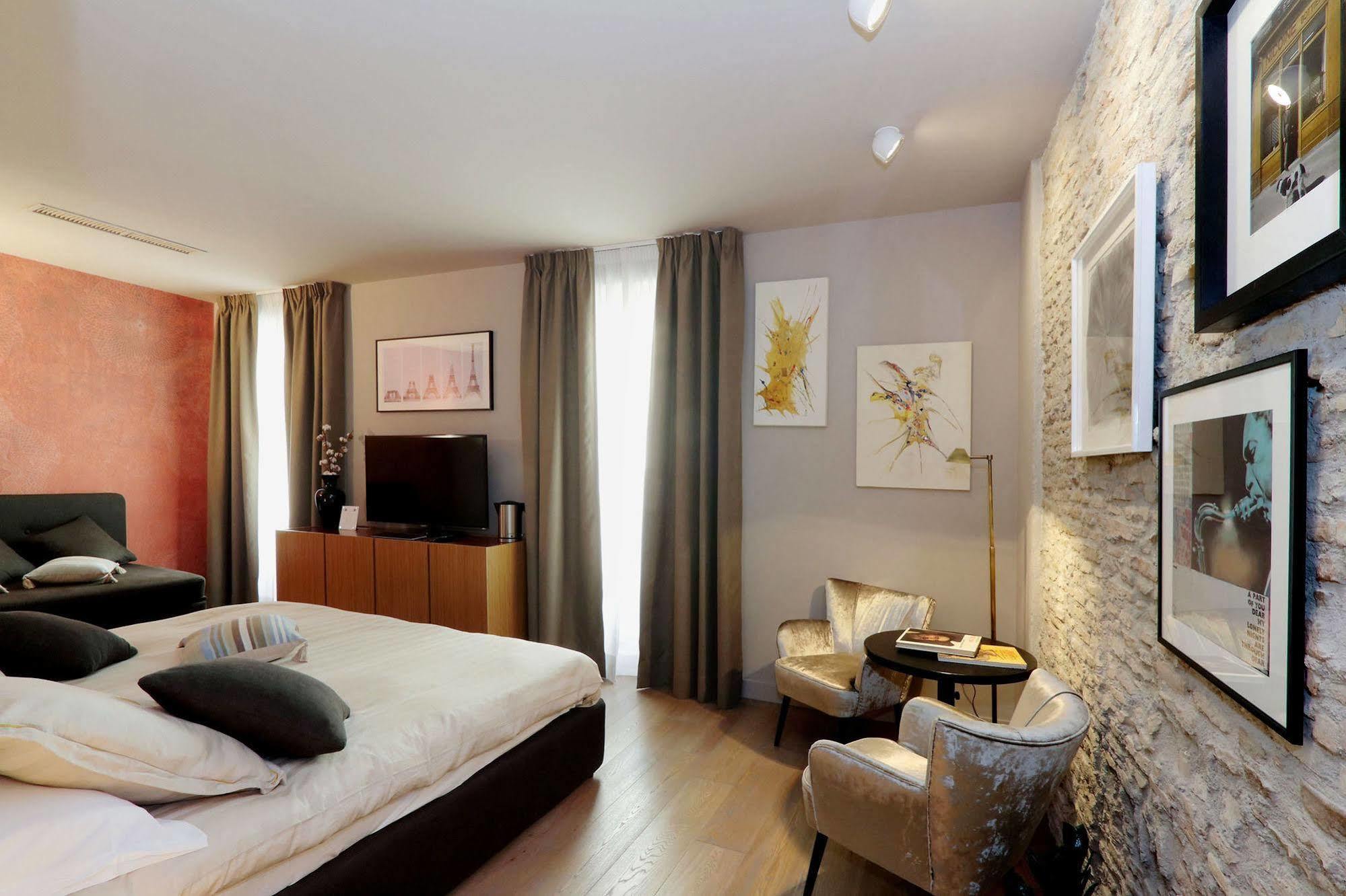 Down Town - Domus Collection Rome