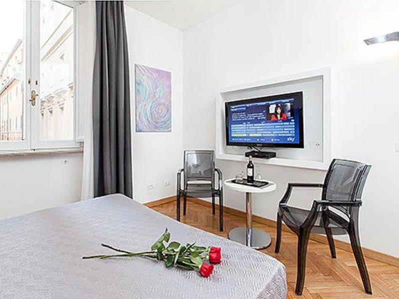Town House Fontana Di Trevi Bed & Breakfast 3*