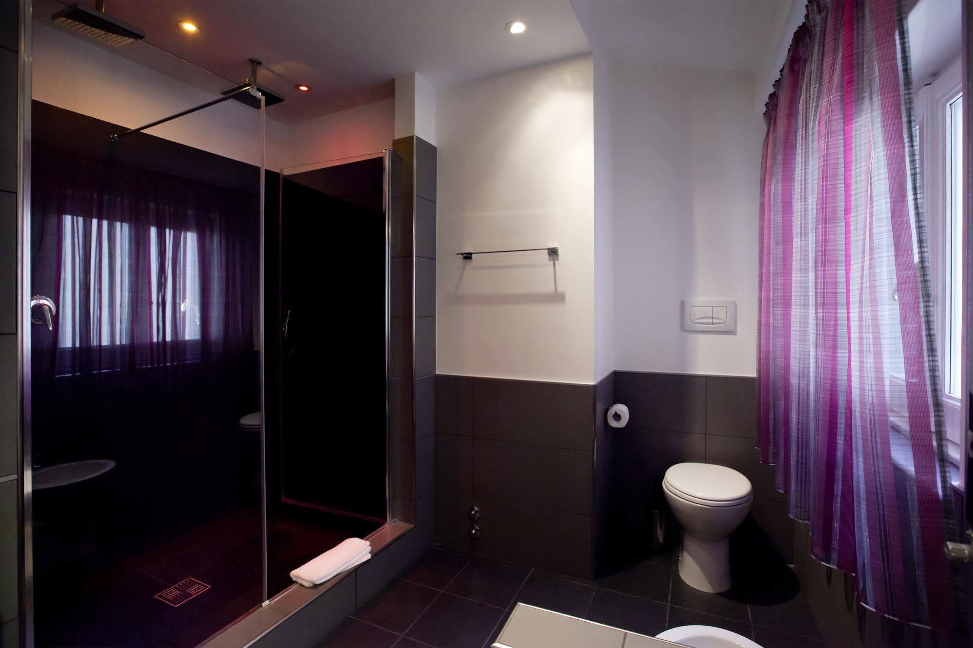 Town House Fontana Di Trevi Bed & Breakfast 3*