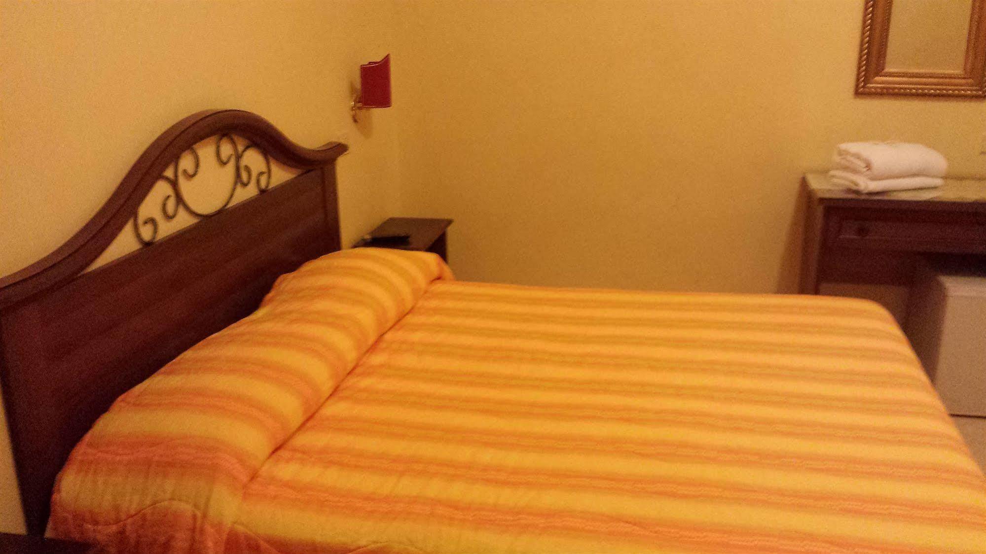 Cosmos Guest house 2*