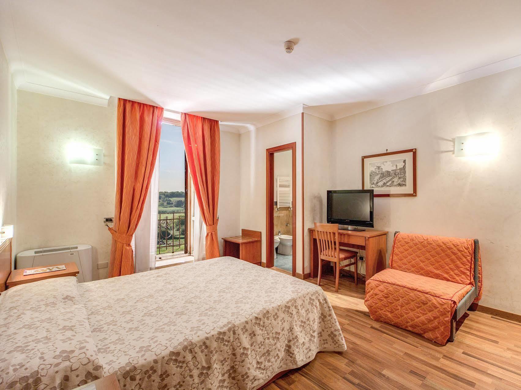 Hotel Romoli