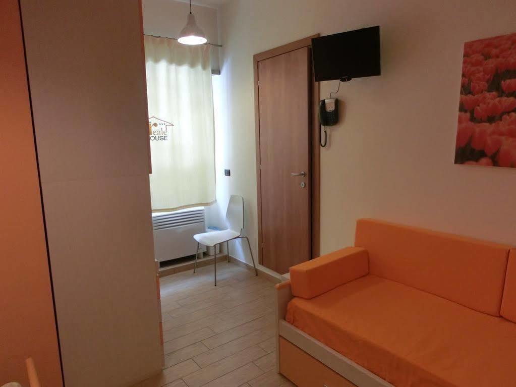 Affittacamere Reale House 2*
