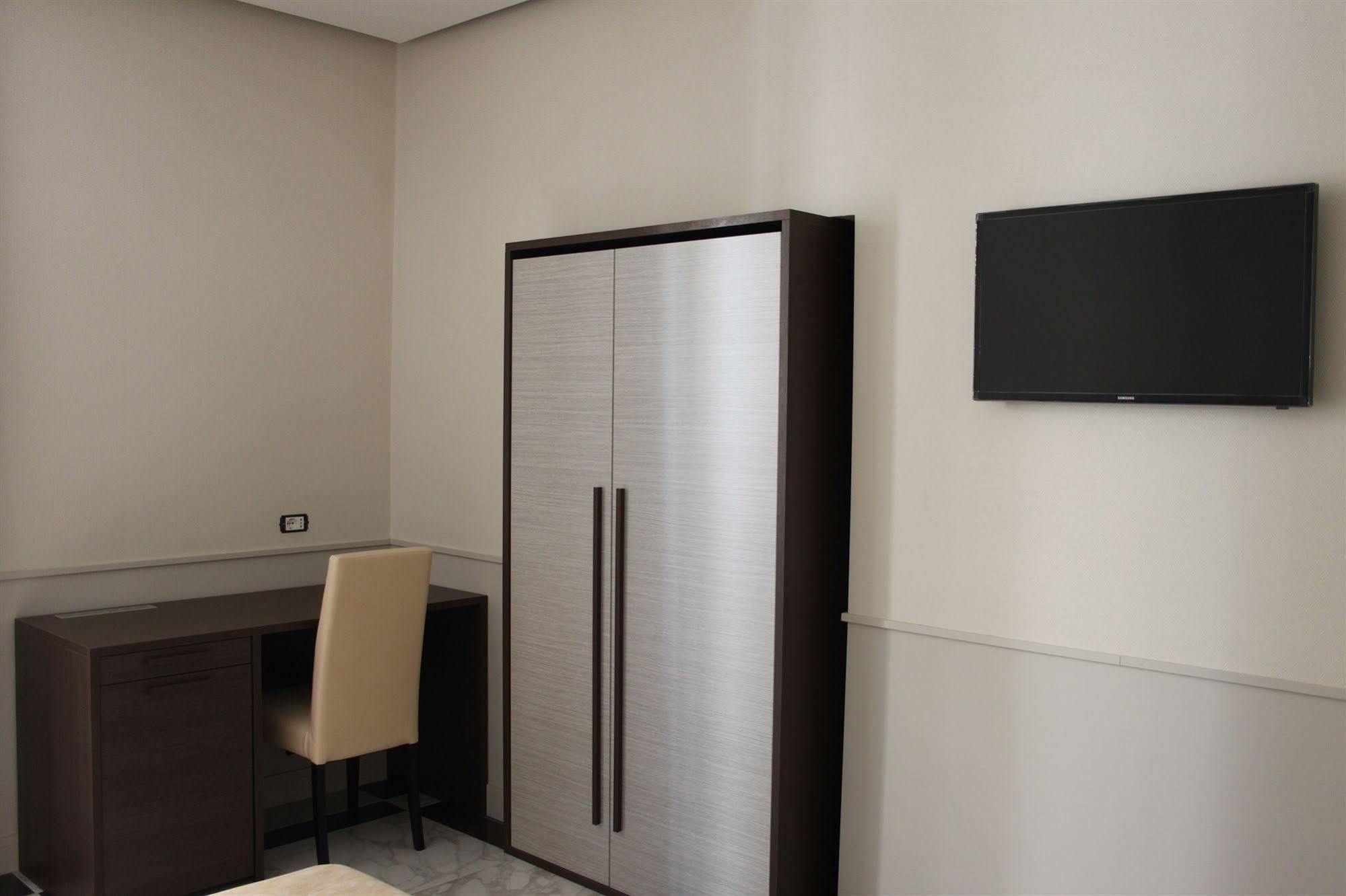 Corso Grand 4* Rome
