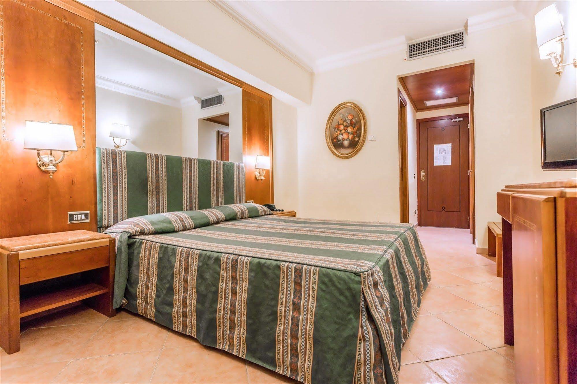 Raeli Archimede Hotel 4*