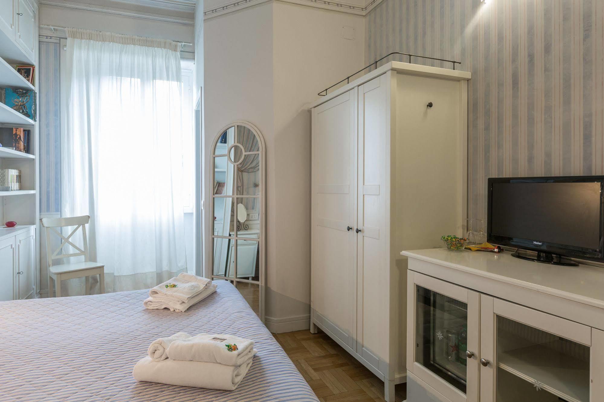 Couette-café Piazza Del Popolo 3*