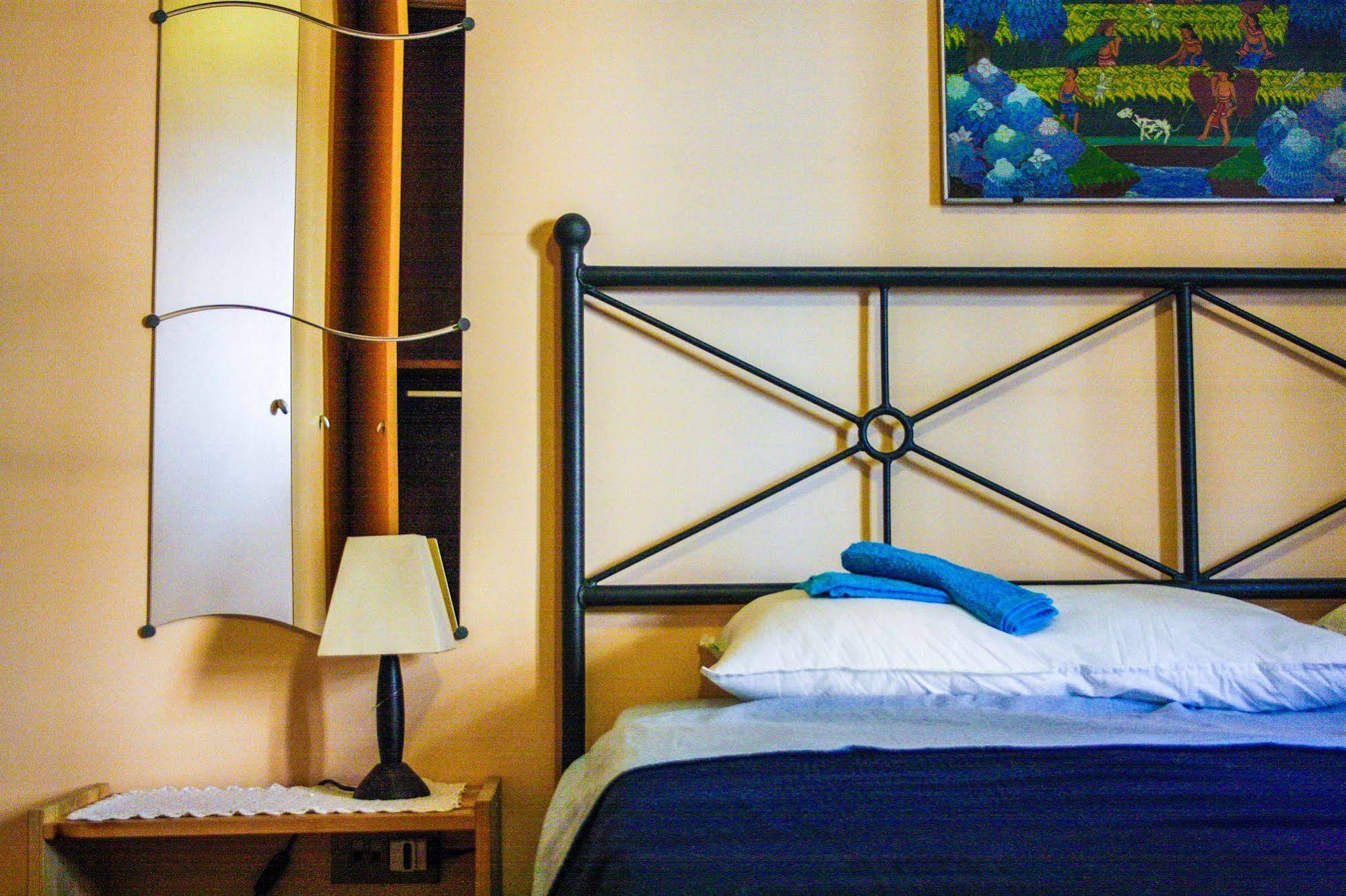 4 Season Bed & Breakfast Rome