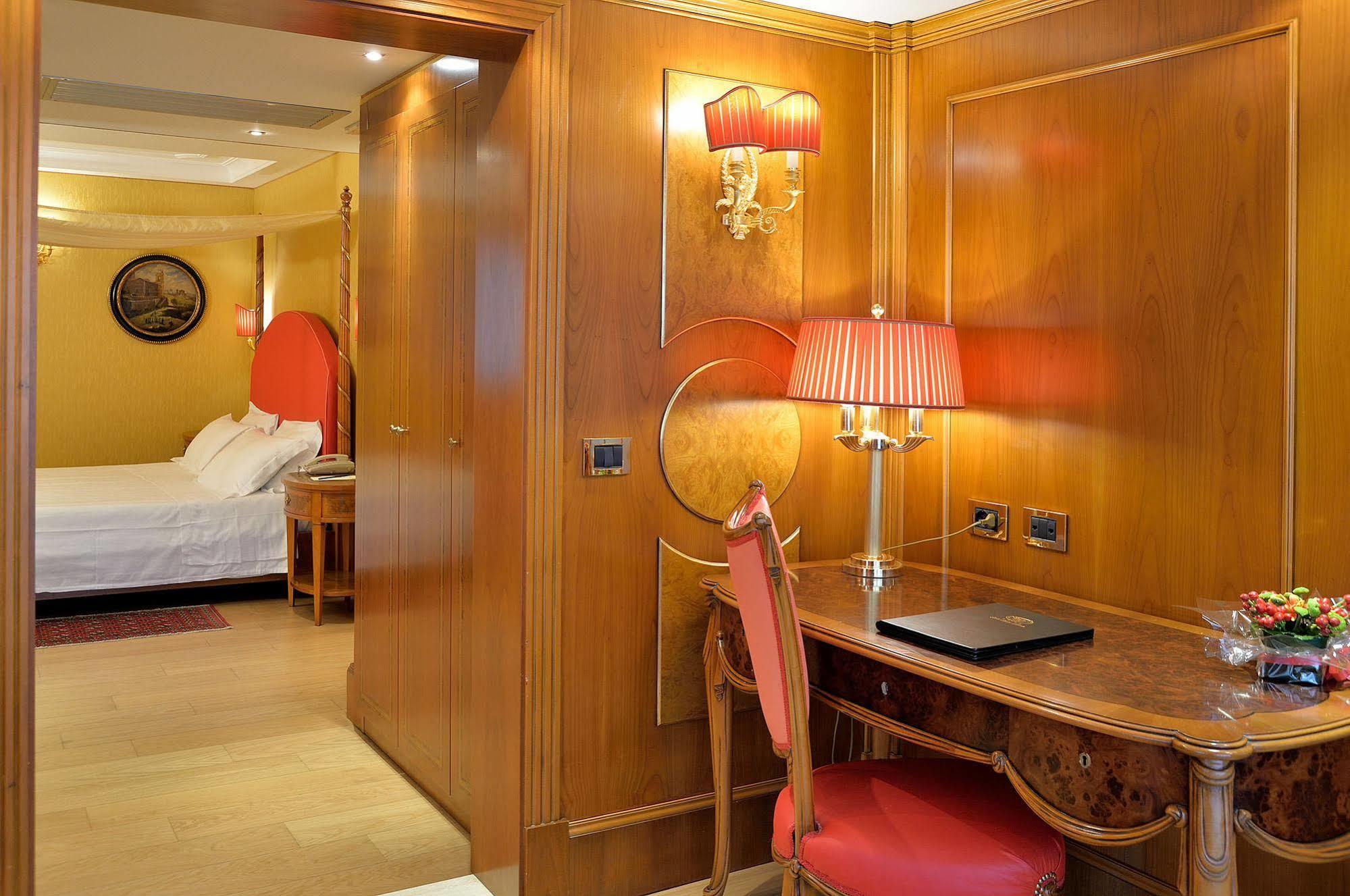 Homs Hotel