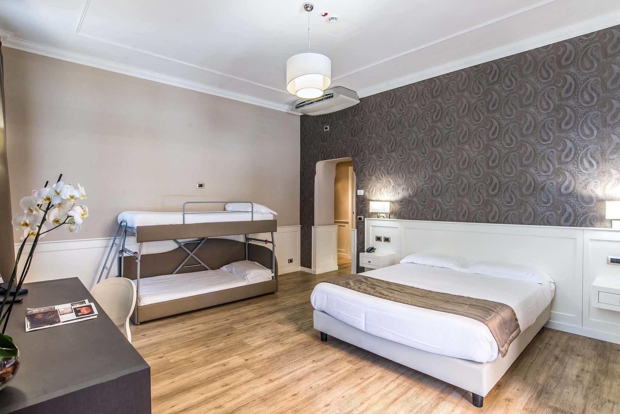 Hotel Museum 3*