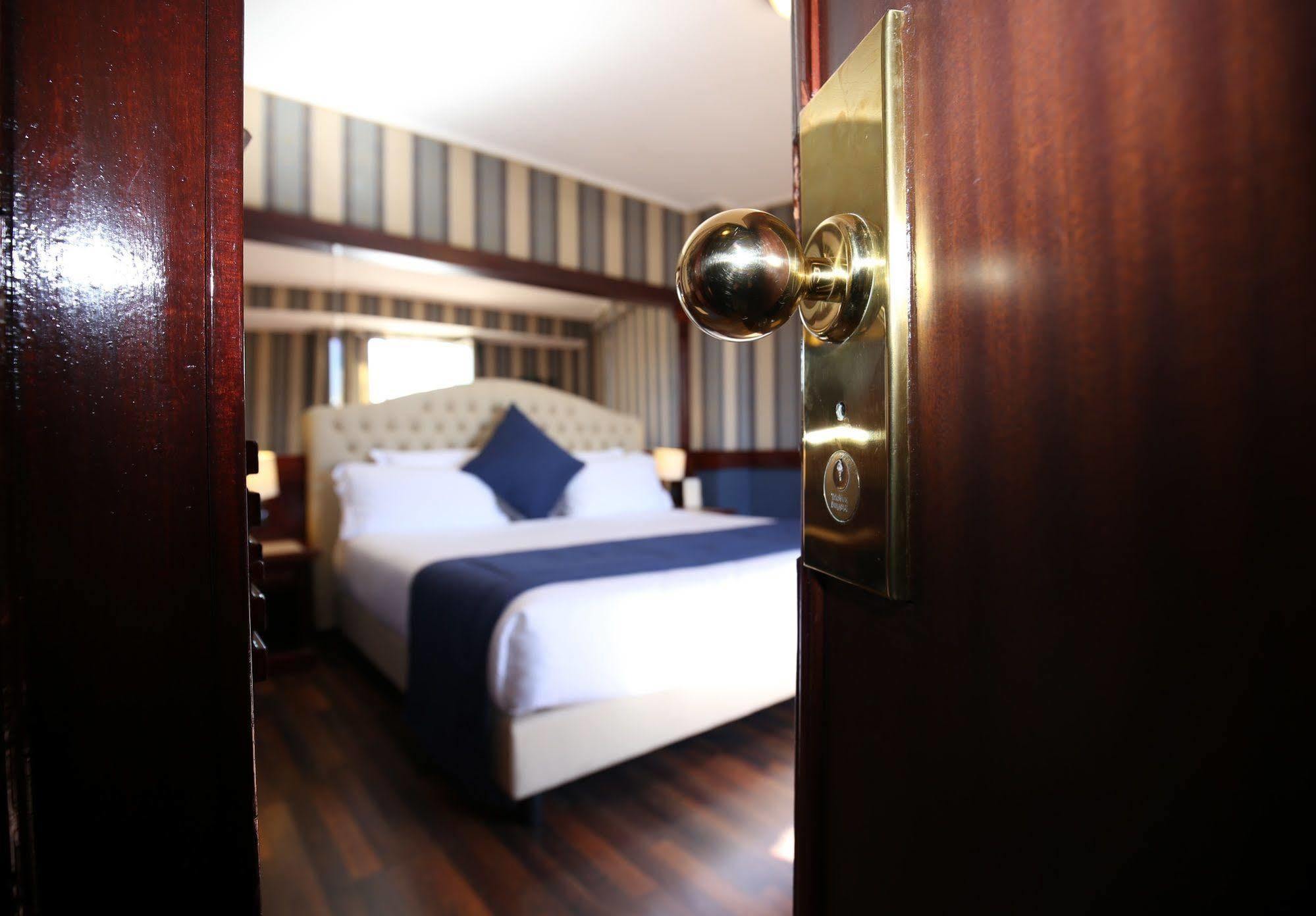 Regent 4* Rome