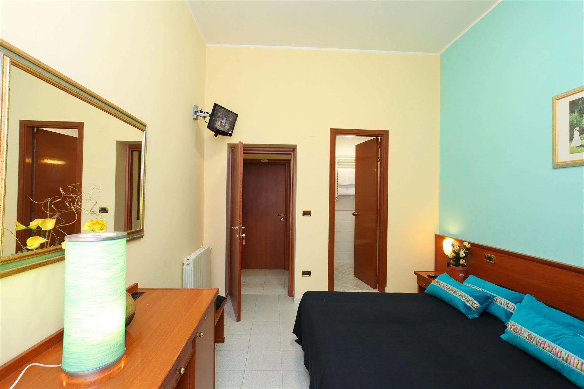 Pisa Hotel *