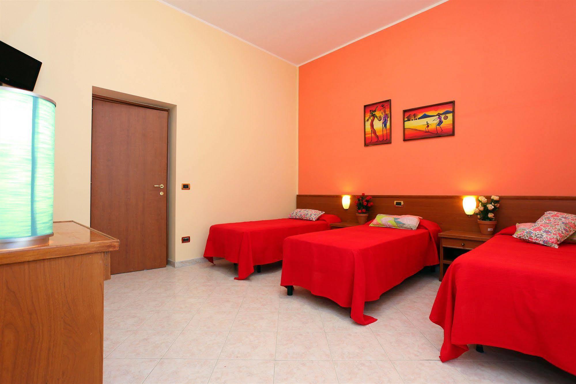 Pisa Hotel *