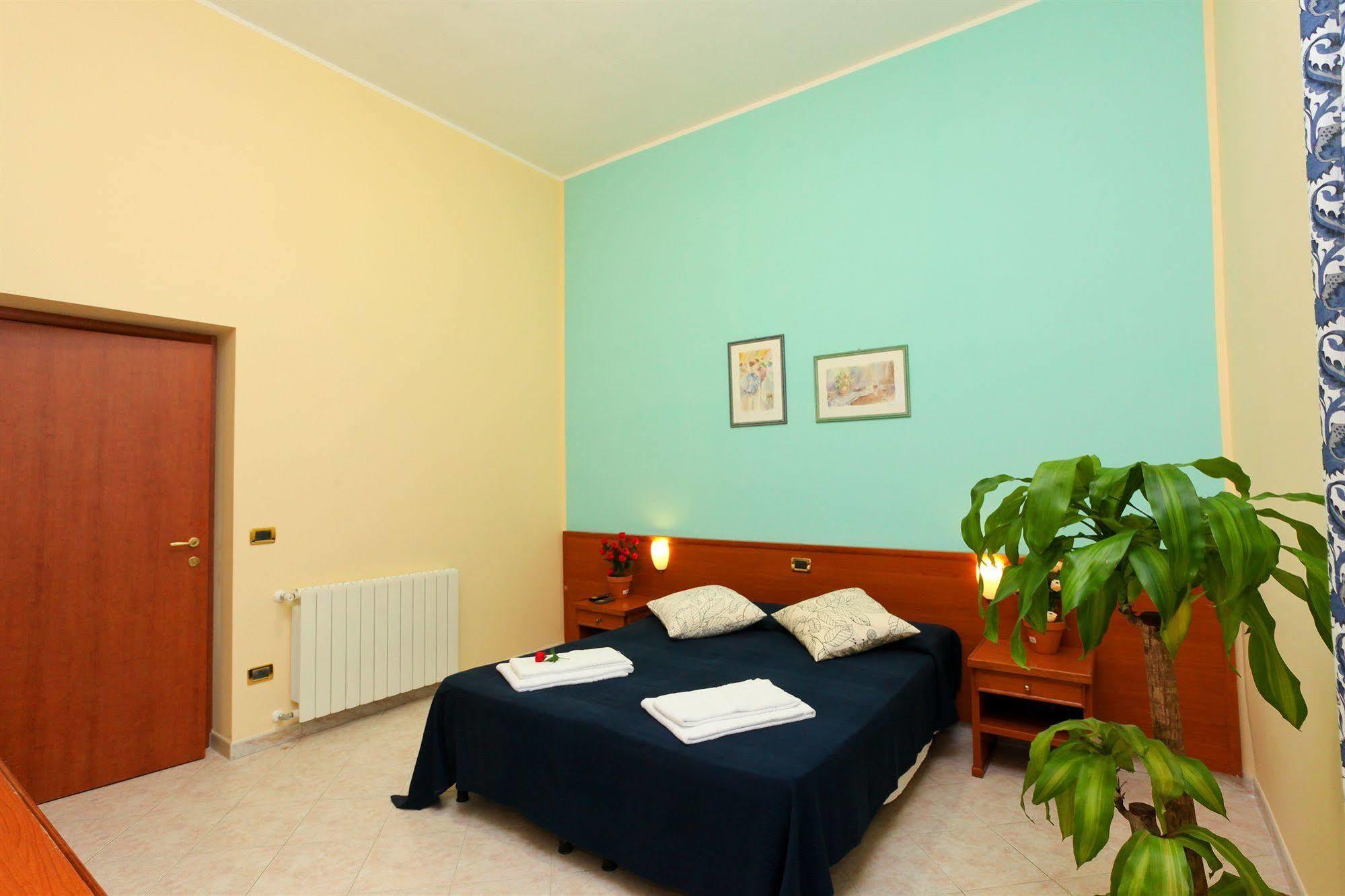 Pisa Hotel *