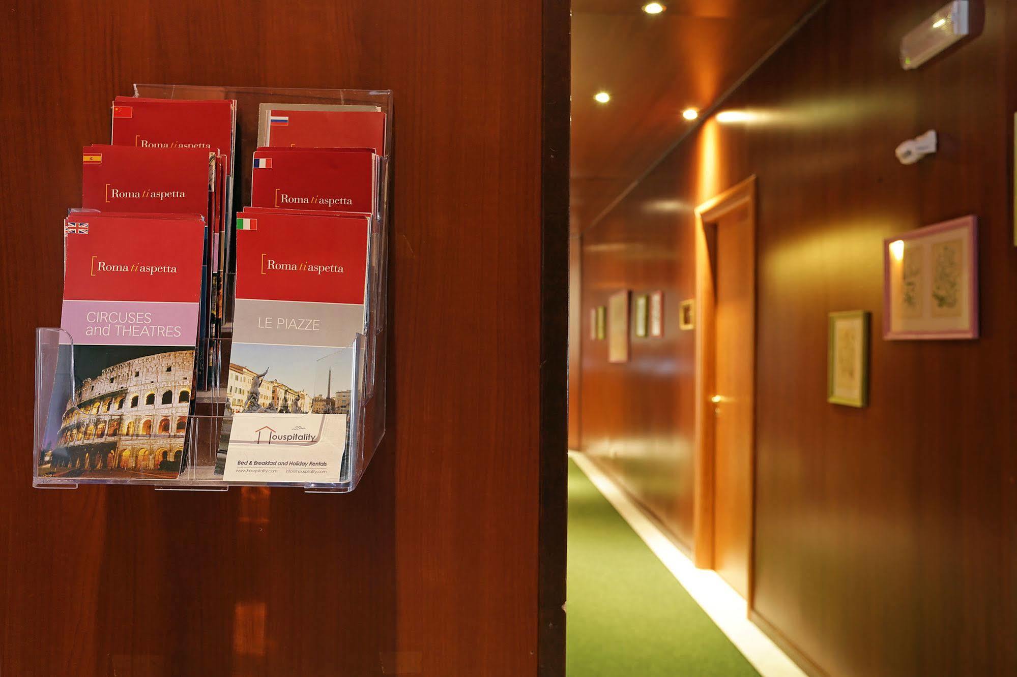 Houspitality Flowers Hotel 3*
