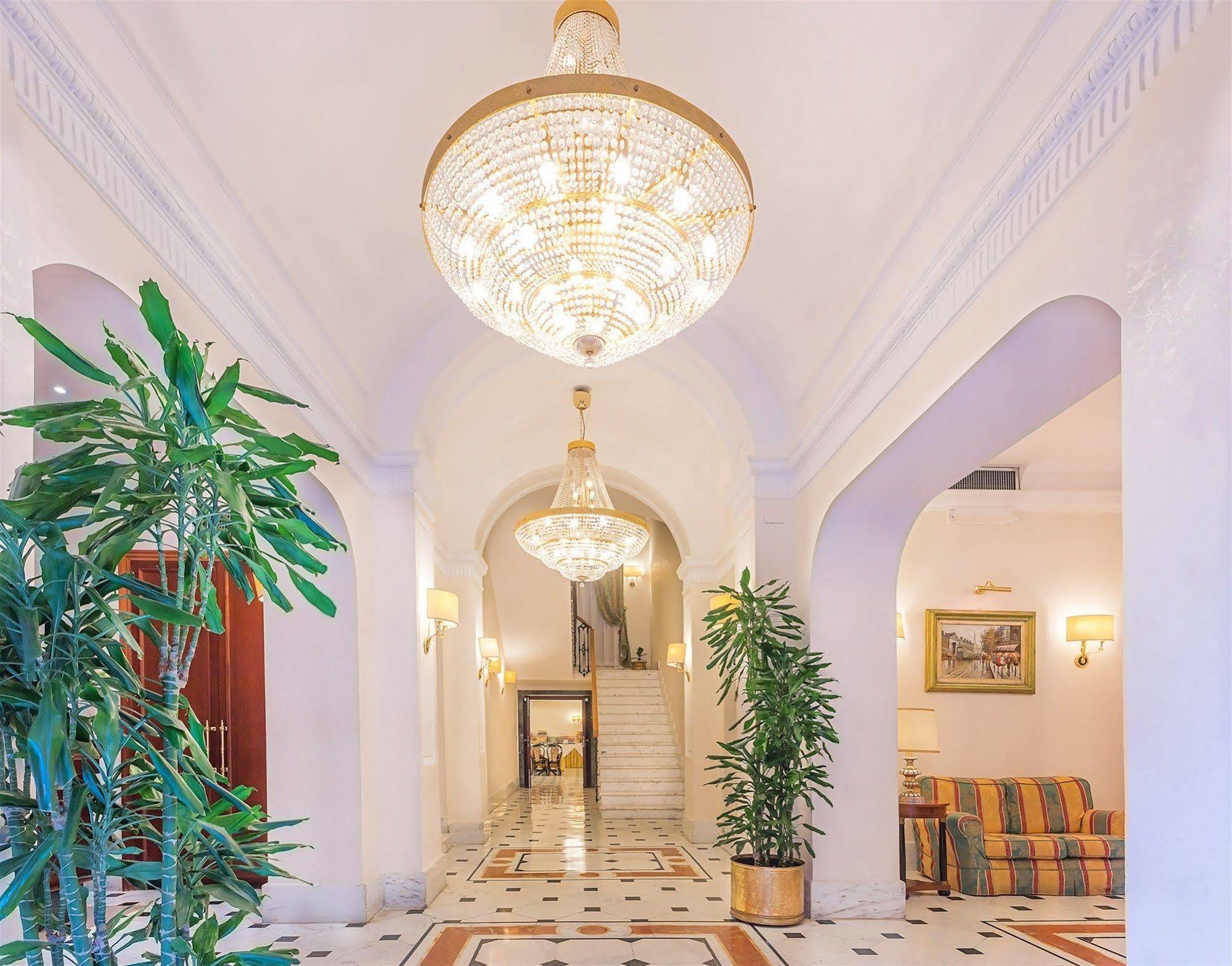 Hotel Raeli Lux 4*