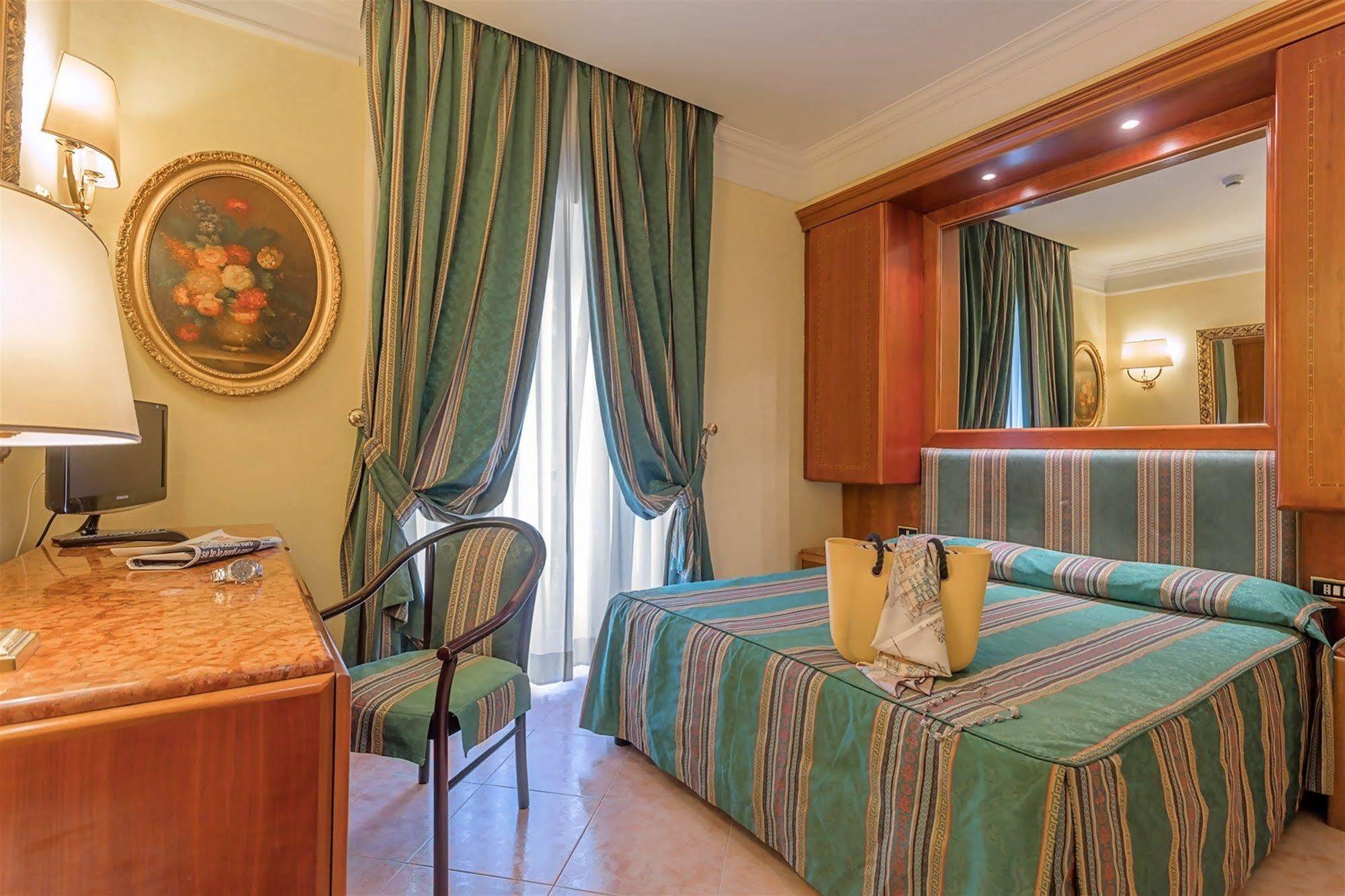 Raeli Luce Hotel 4*