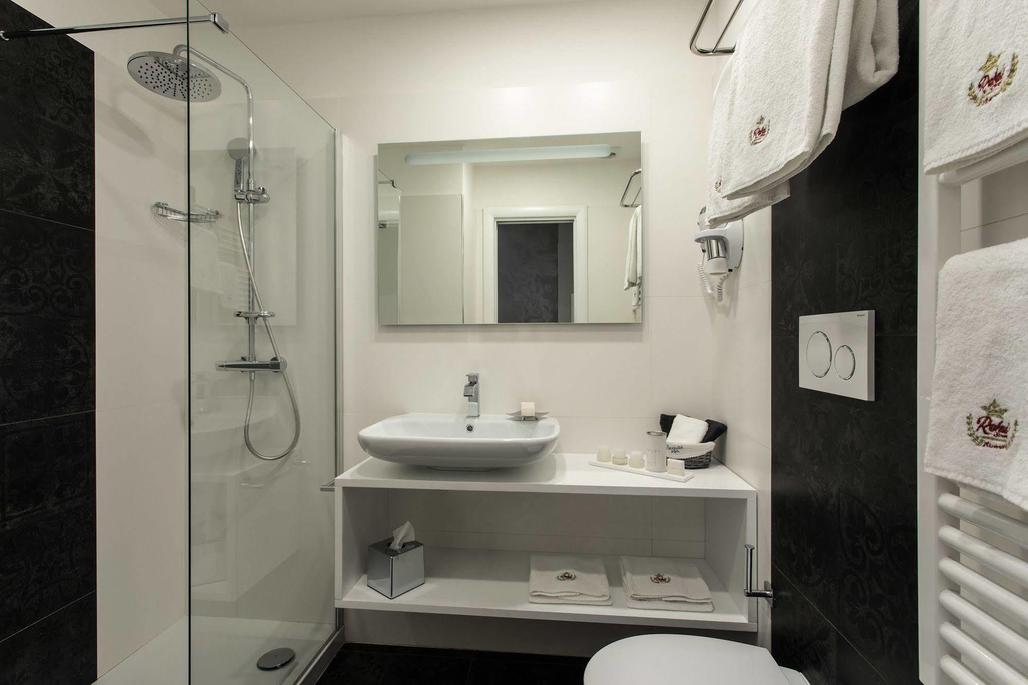 Relais De L'opera - Relais De L'opera Group 2*
