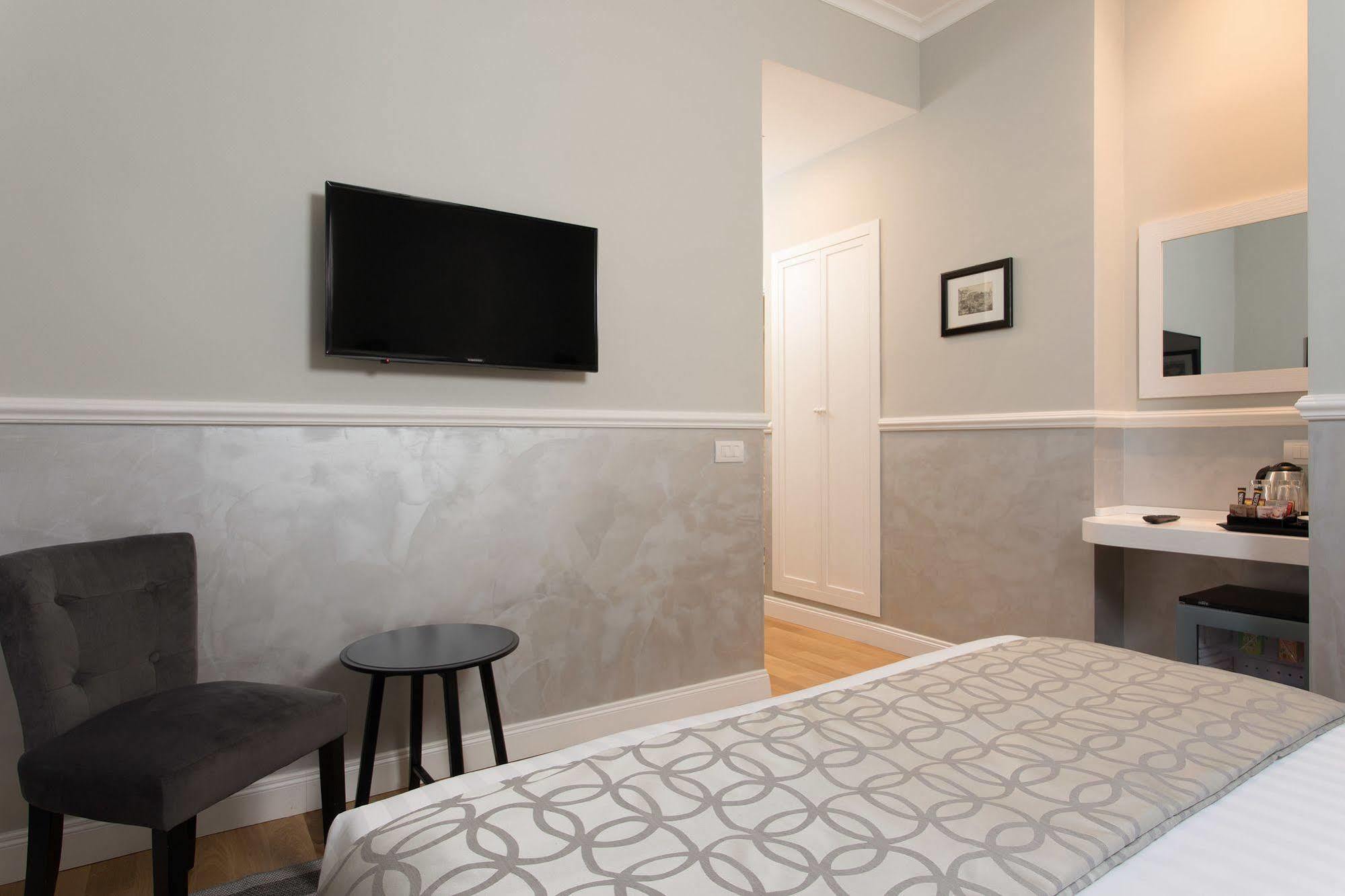 Relais De L'opera - Relais De L'opera Group 2*