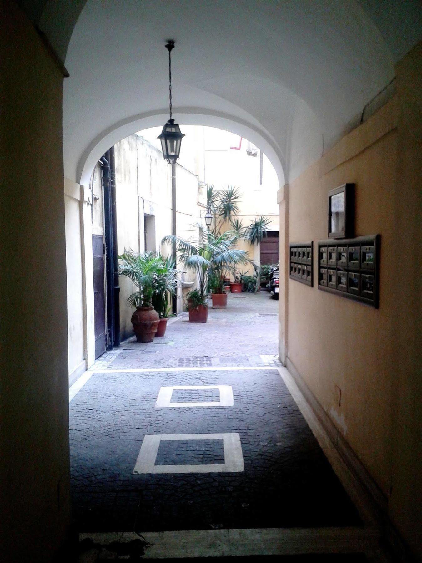 Floor Navona Guest house Rome