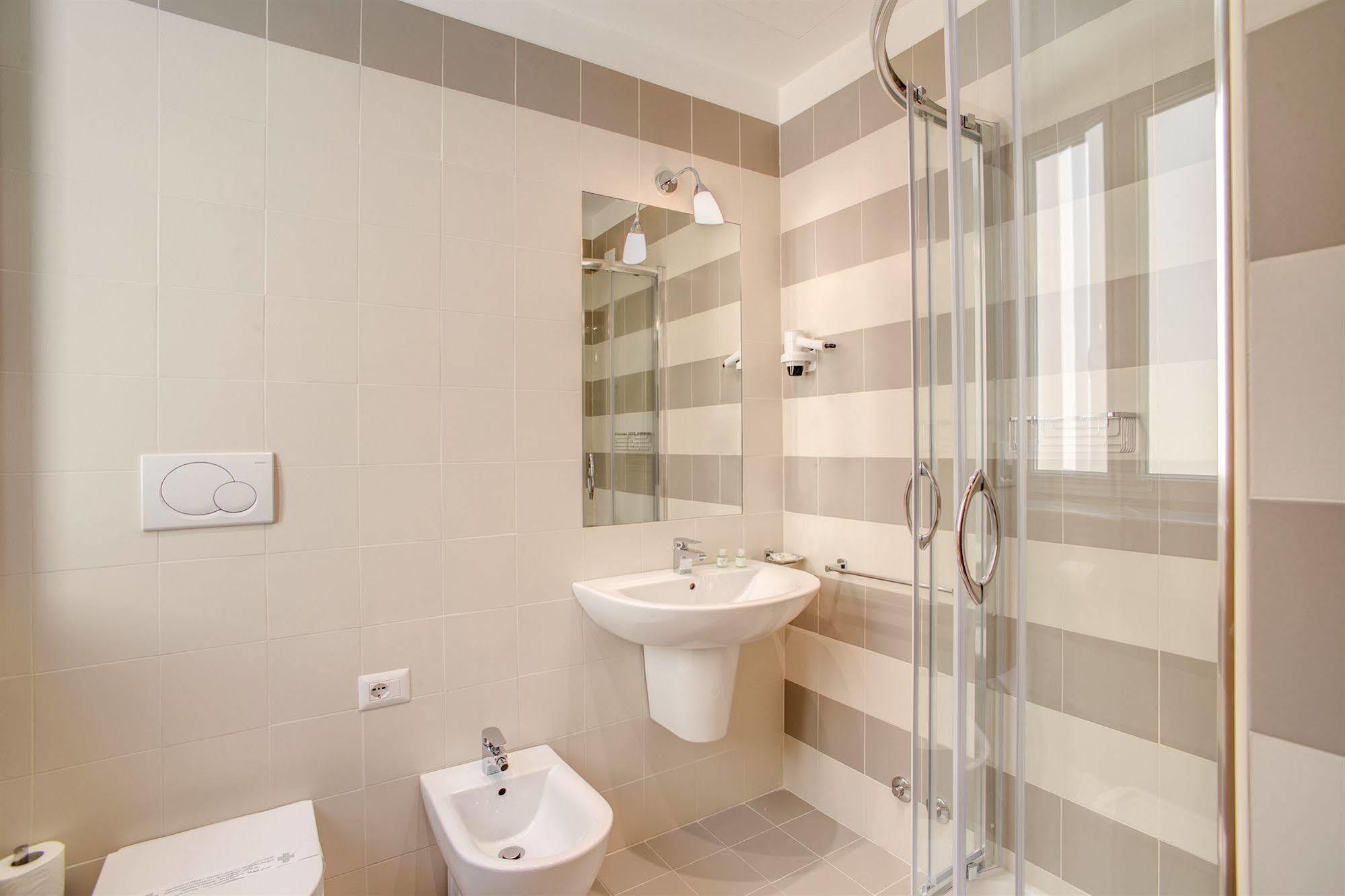 Floor Navona Guest house Rome