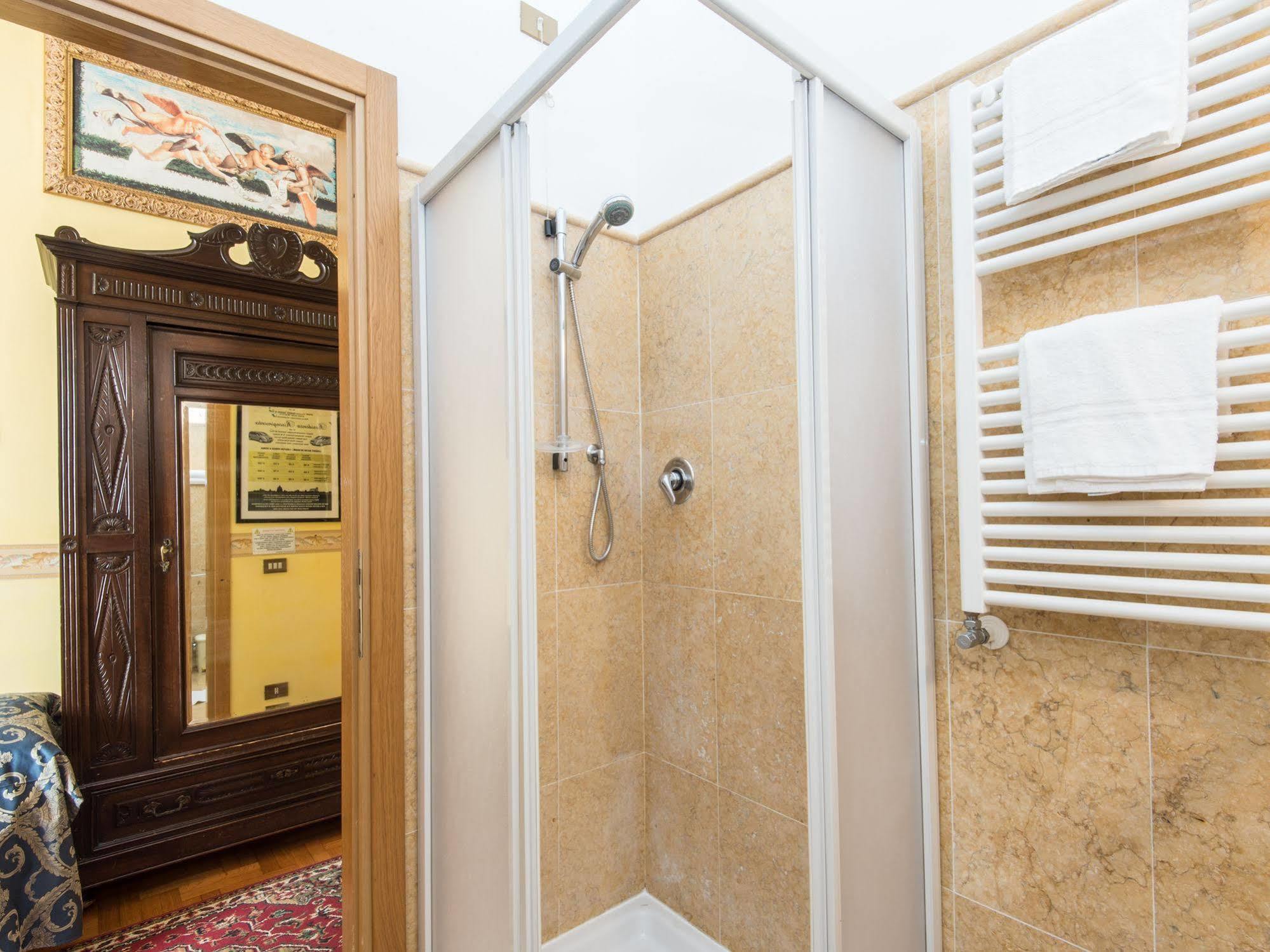 Residenza Risorgimento Guest house 2*