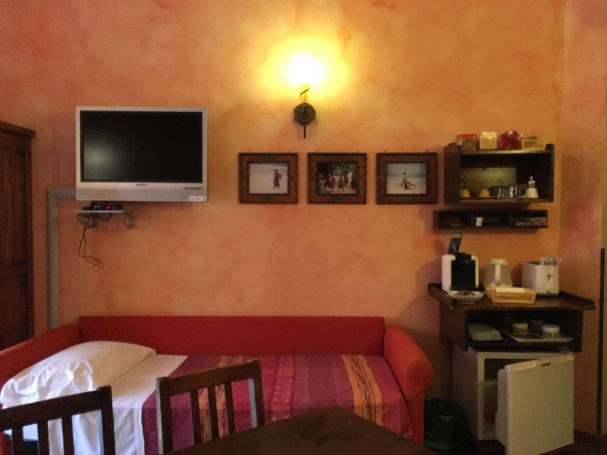 Momi Bed & Breakfast