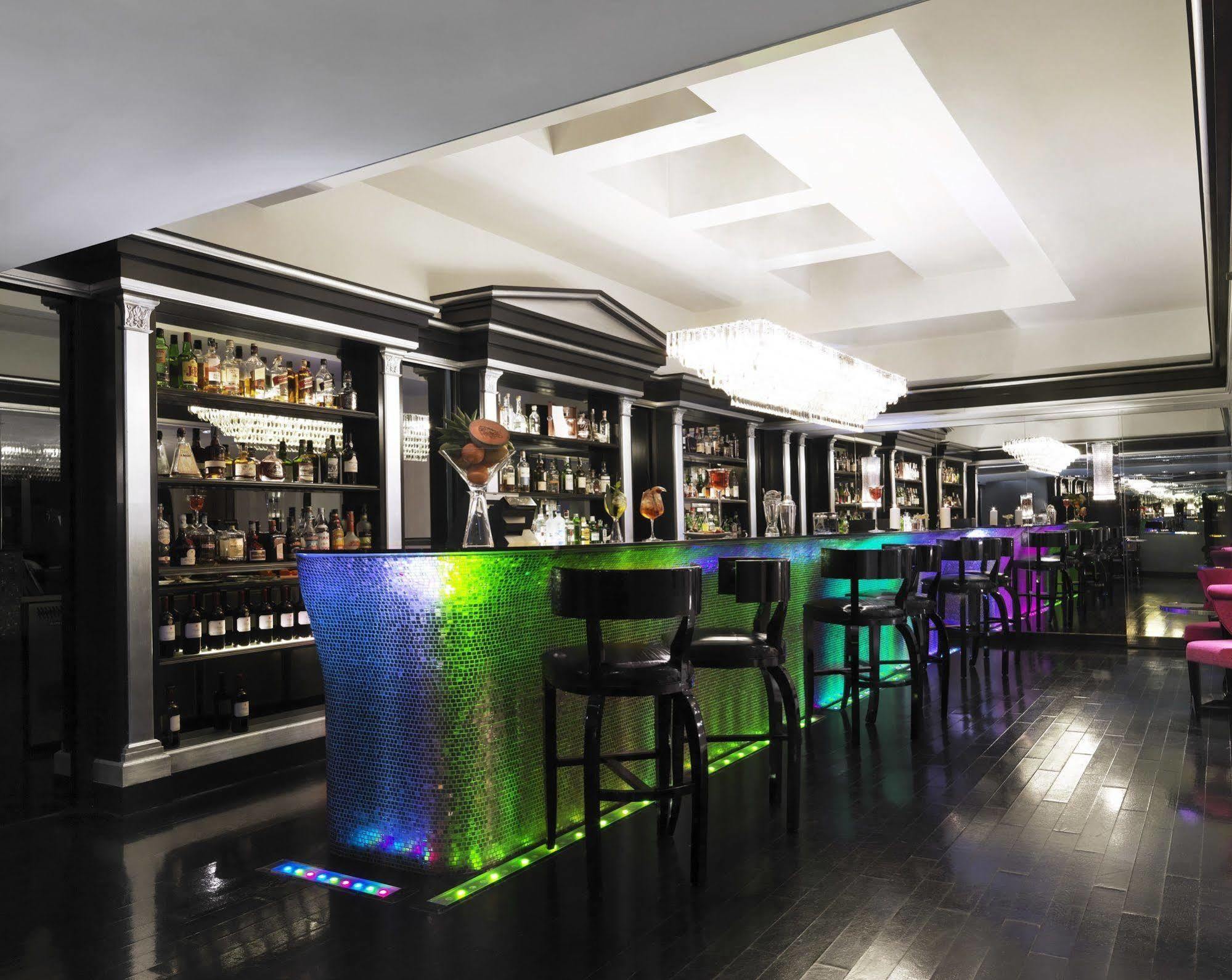 Leon's Place In Hotel 4*