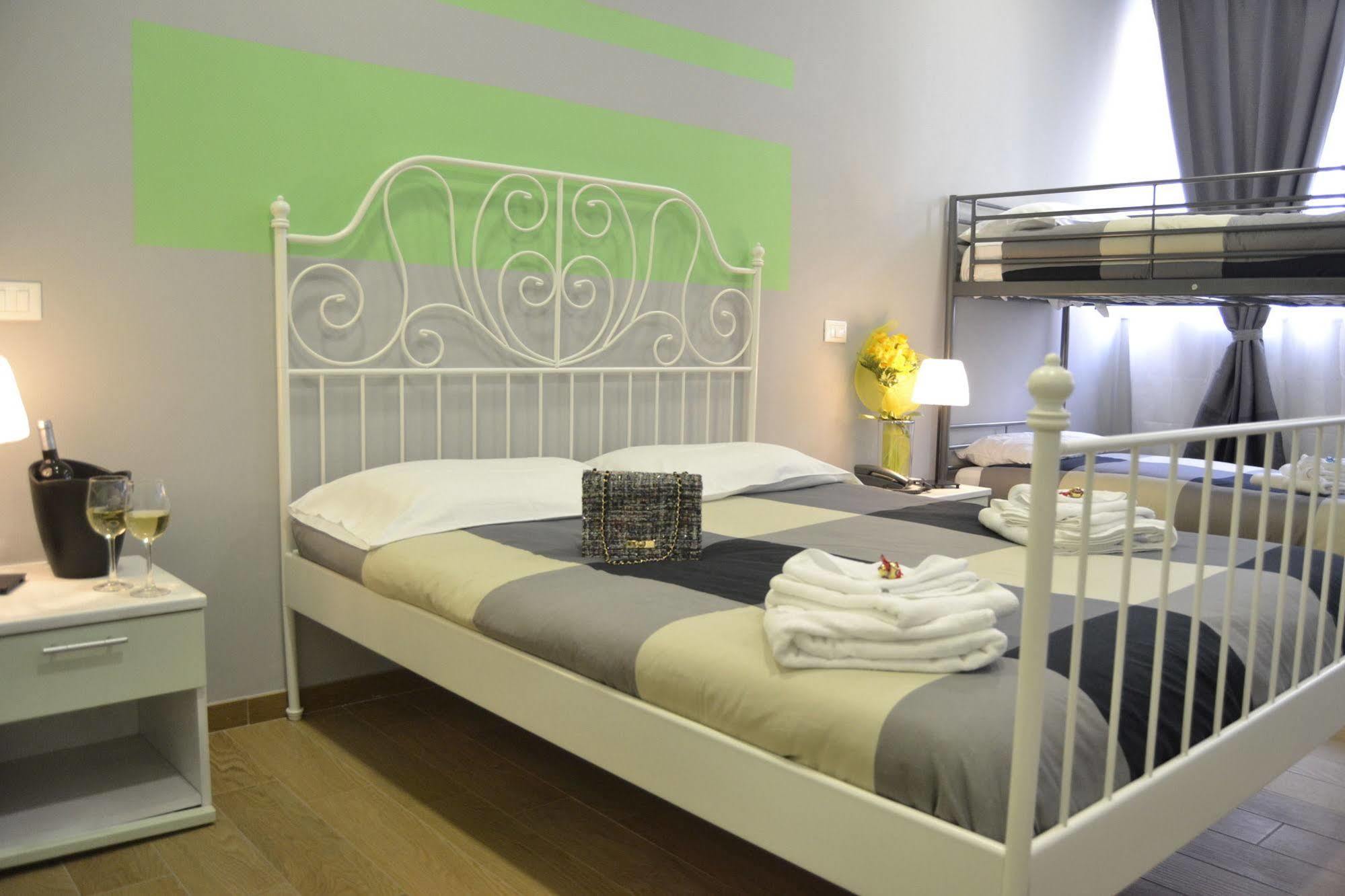 Bella Hotel 3*